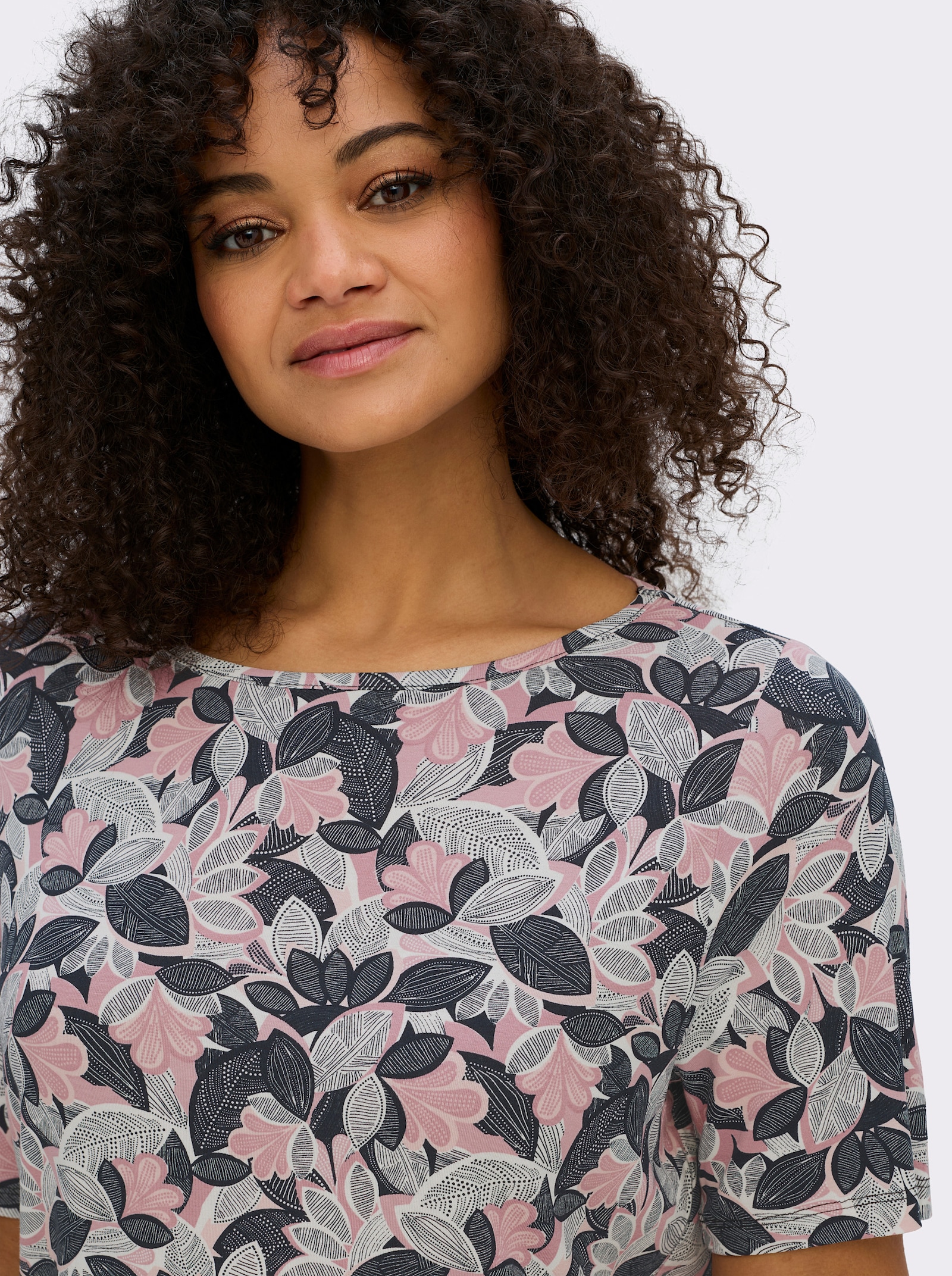 Print-Shirt mit paspeliertem U-Boot-Ausschnitt - hortensie-hellrosé-bedruckt