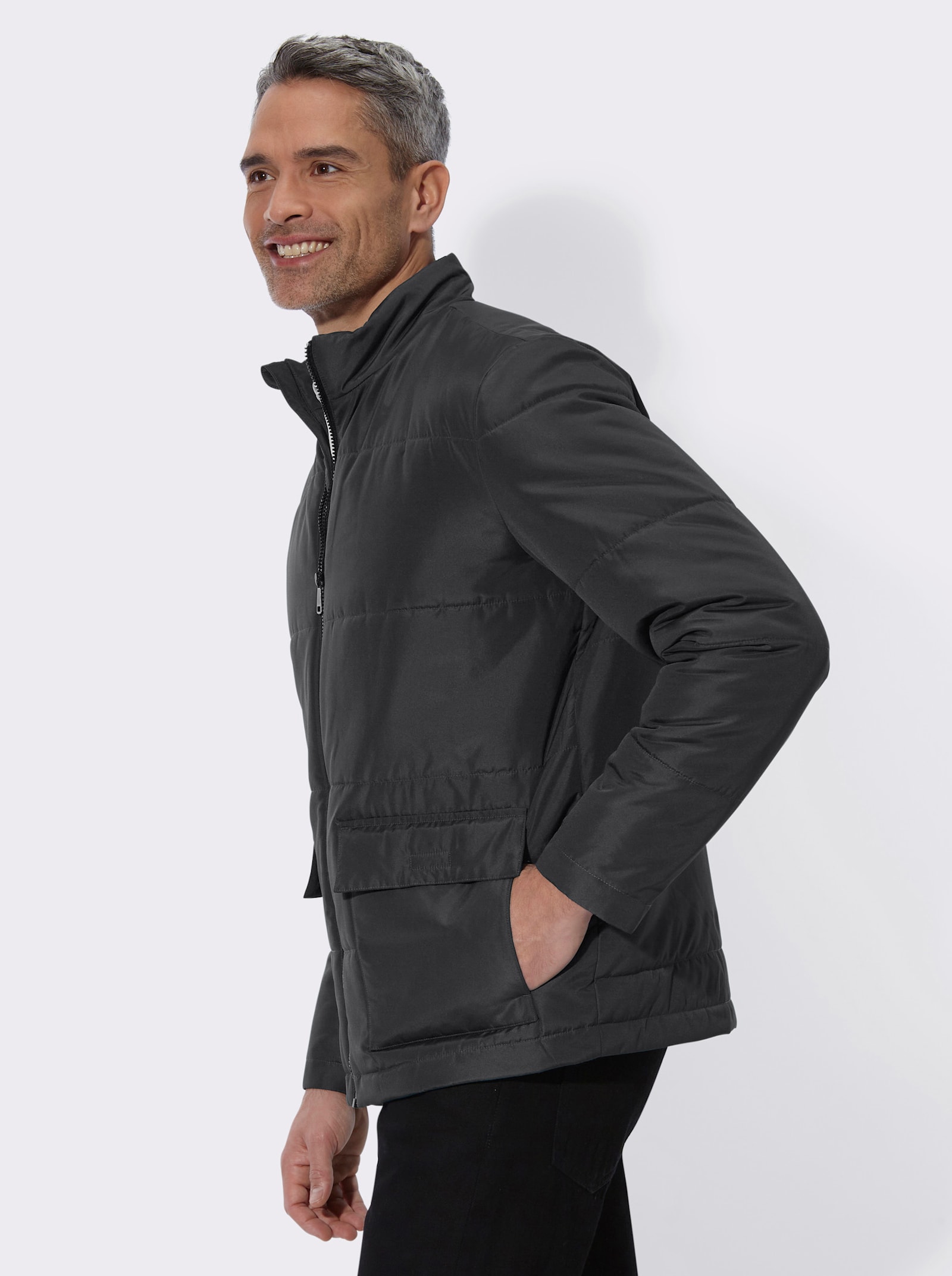 Steppjacke mit Stehkragen - schwarz