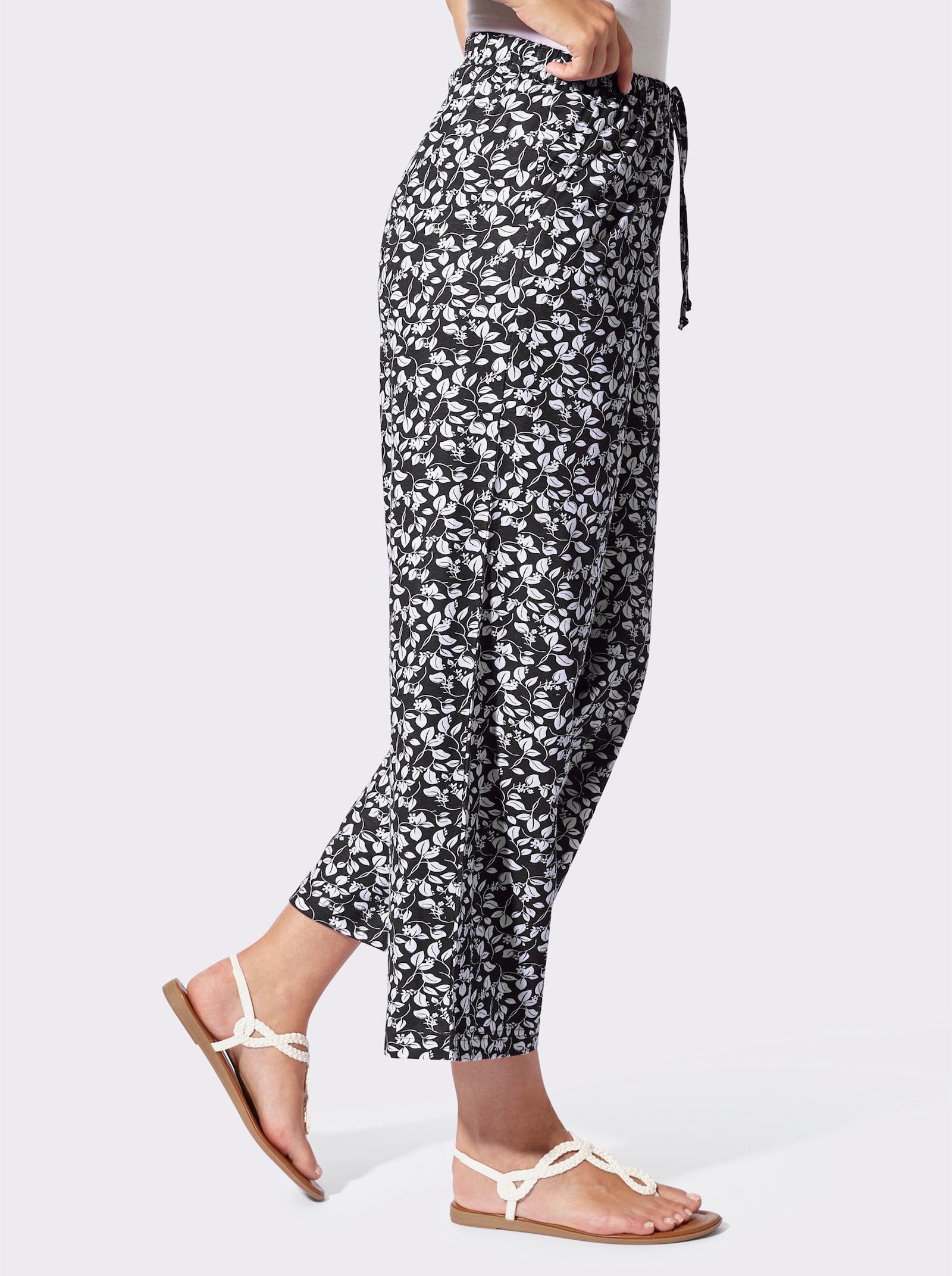 Schlupfhose mit Taschen - schwarz-weiß-bedruckt