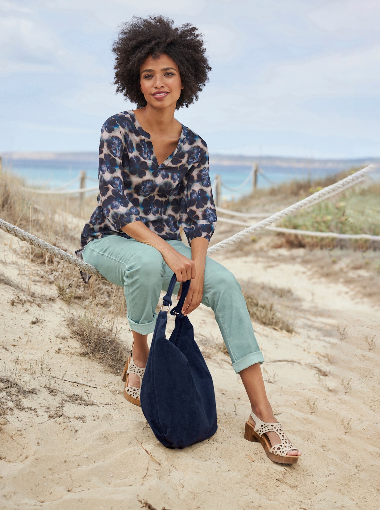 heine Blouse met print - marine/kalkmint bedrukt