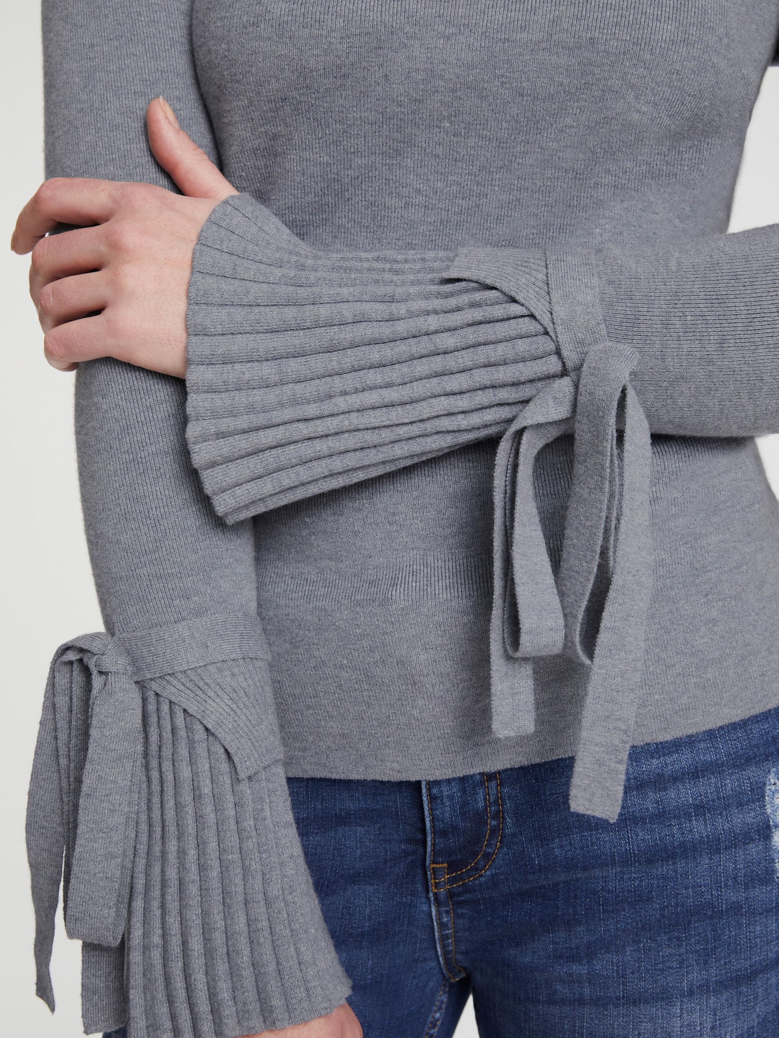 heine Feinstrickpullover mit Ärmelabschlüssen in Plissee-Optik - grau-melange