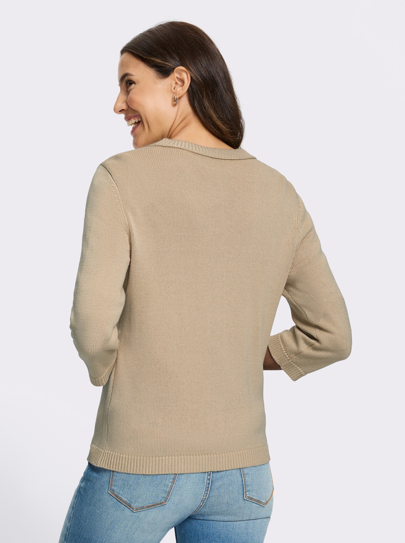 Strickjacke mit goldfarbenen Knöpfen - sand