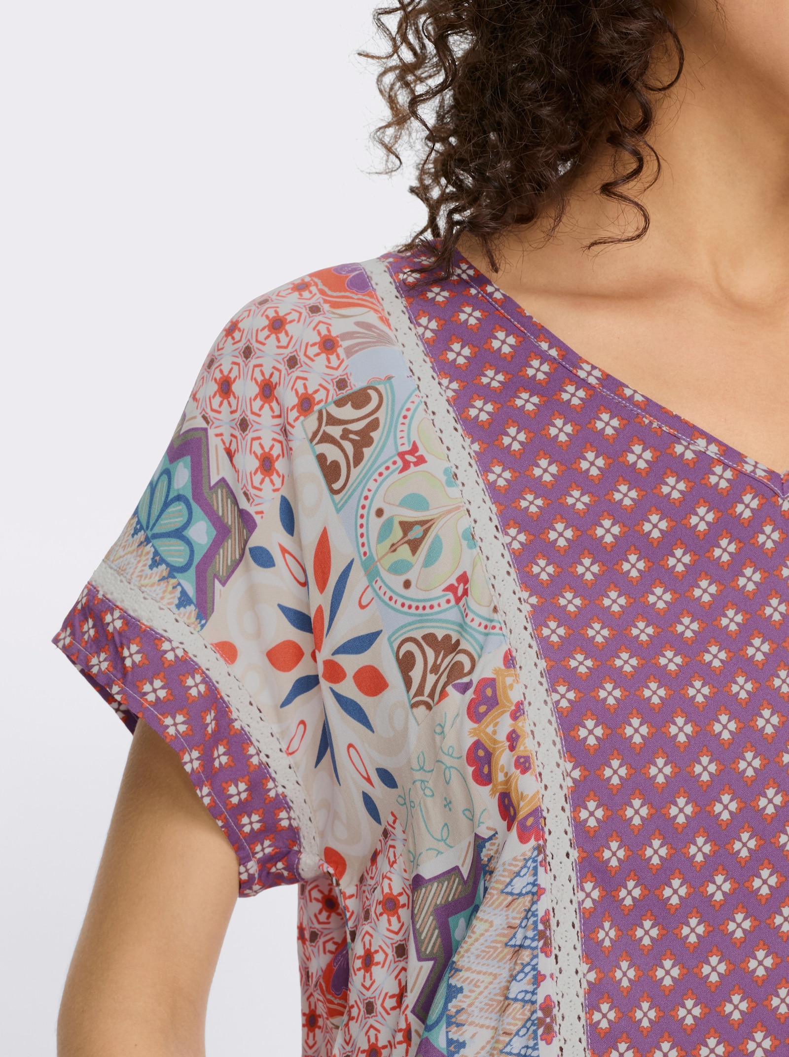 heine Druckbluse in Patch-Optik - terra-lila-bedruckt