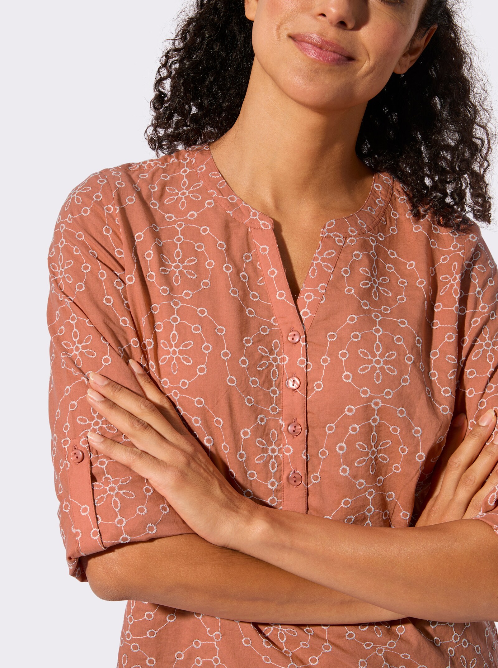 Baumwollbluse mit Stickerei rundum - papaya-ecru