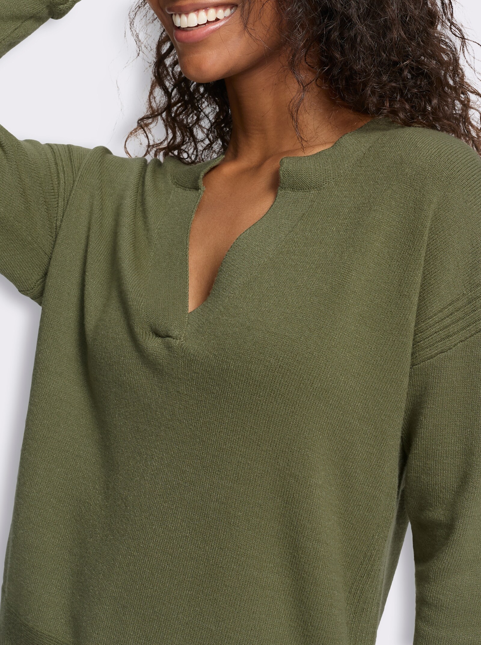 heine Pullover mit Seitenschlitzen - khaki
