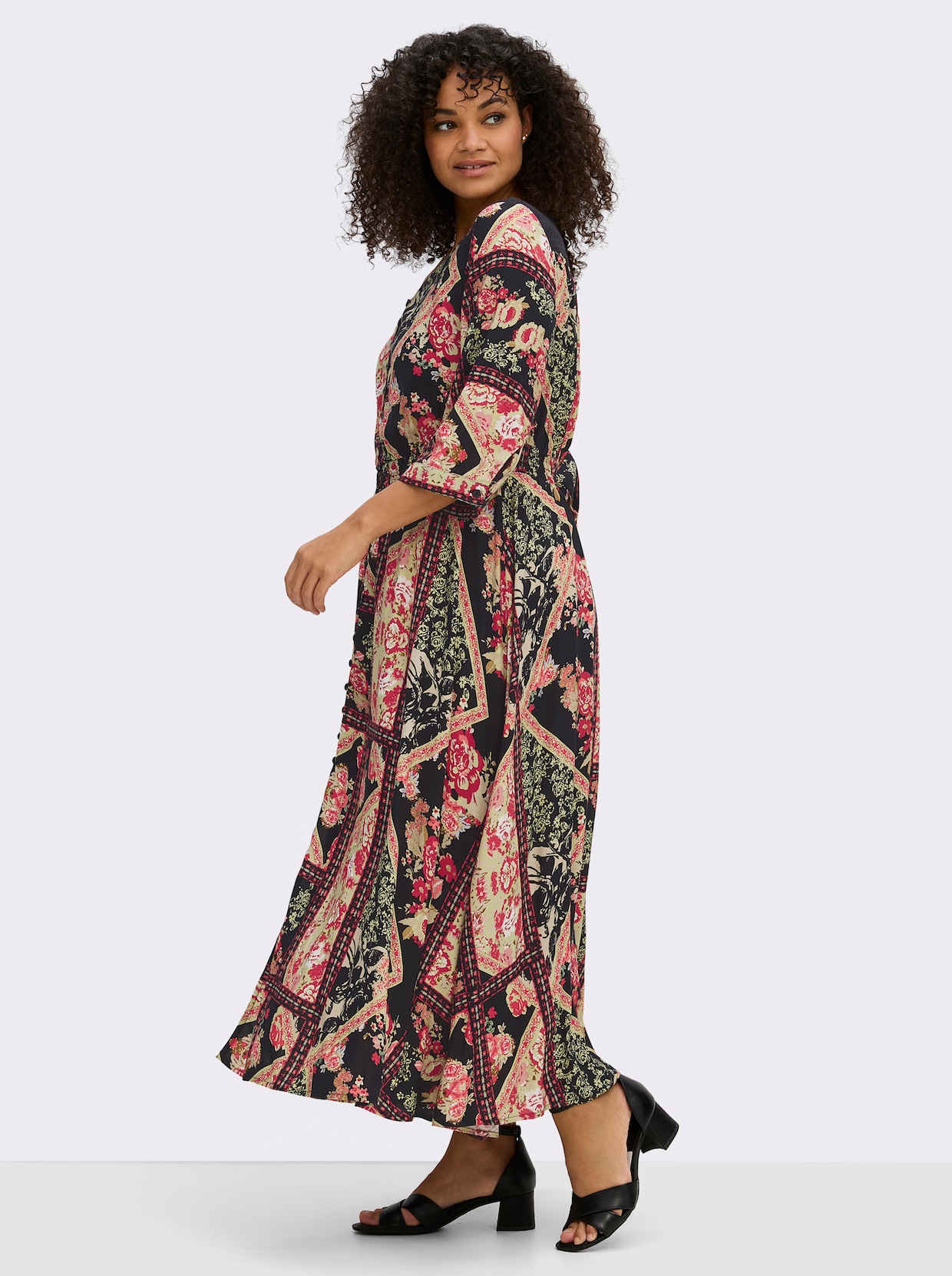 sheego by Joe Browns A-Linien-Kleid mit Muster im Patchwork-Stil - schwarz-kirsche-gemustert