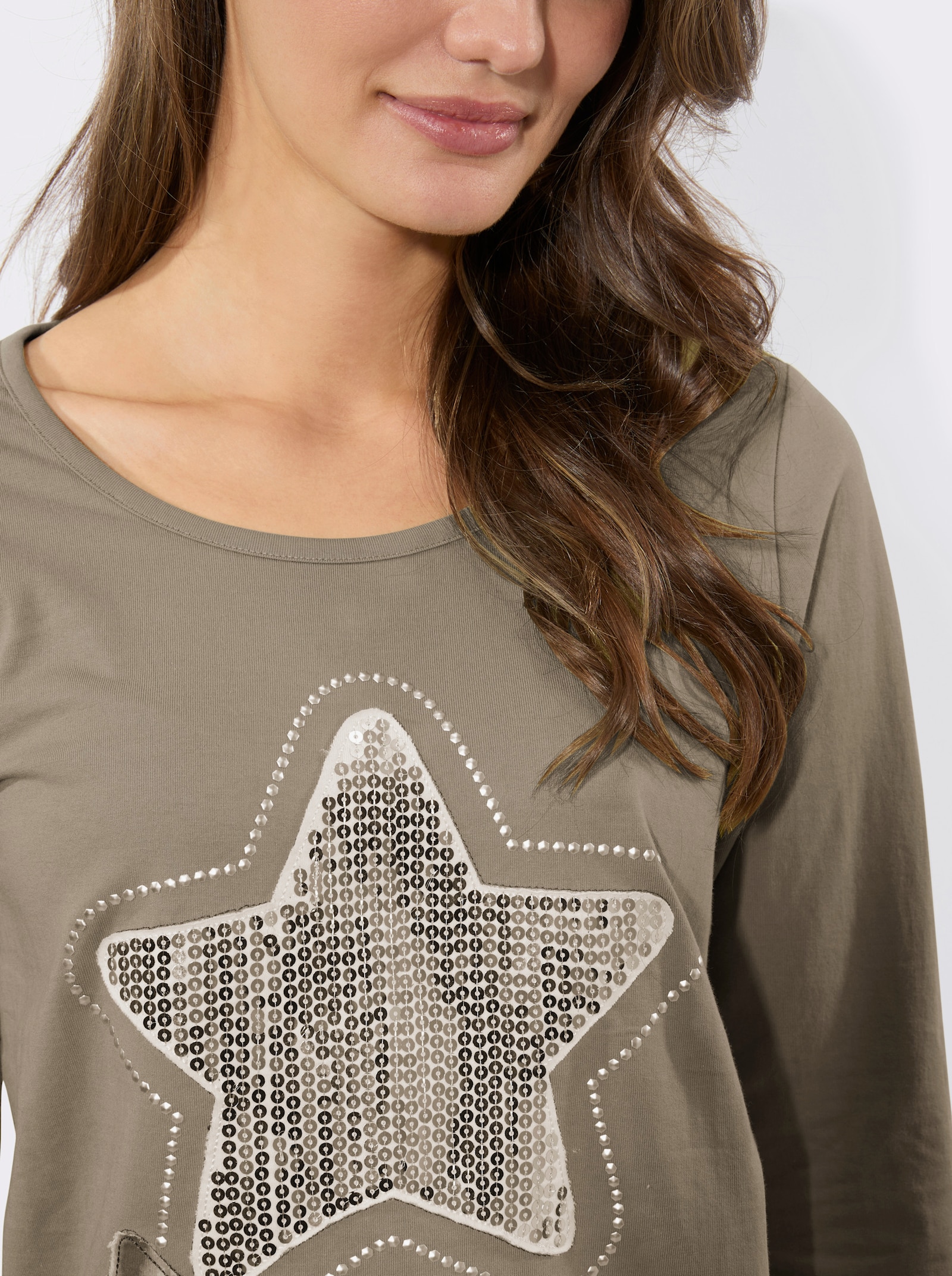 Rundhalsshirt mit Sternen-Motiv - schlamm