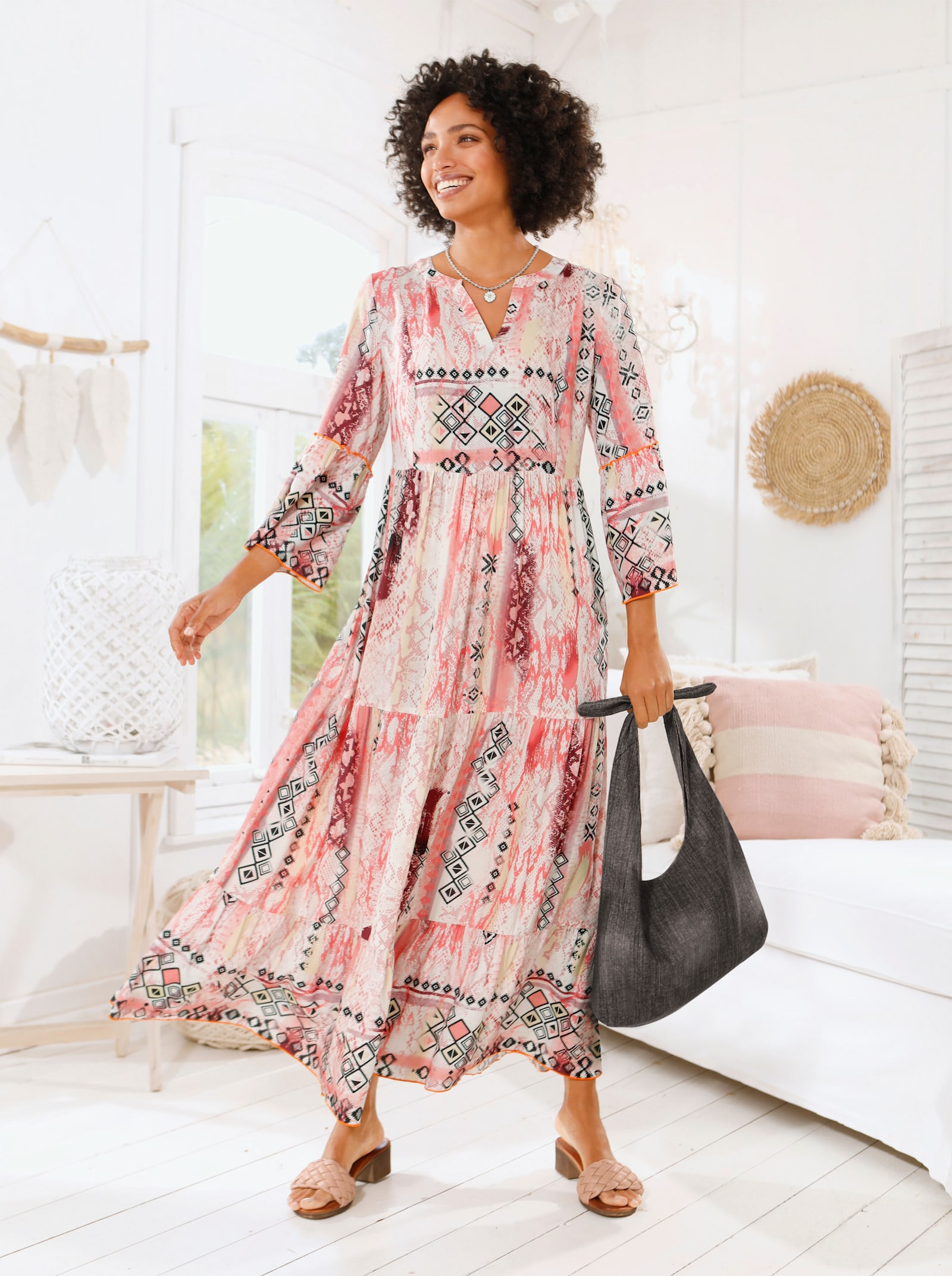 heine Druckkleid mit Volants an den 3/4-Ärmeln - ecru-rosenquarz-bedruckt