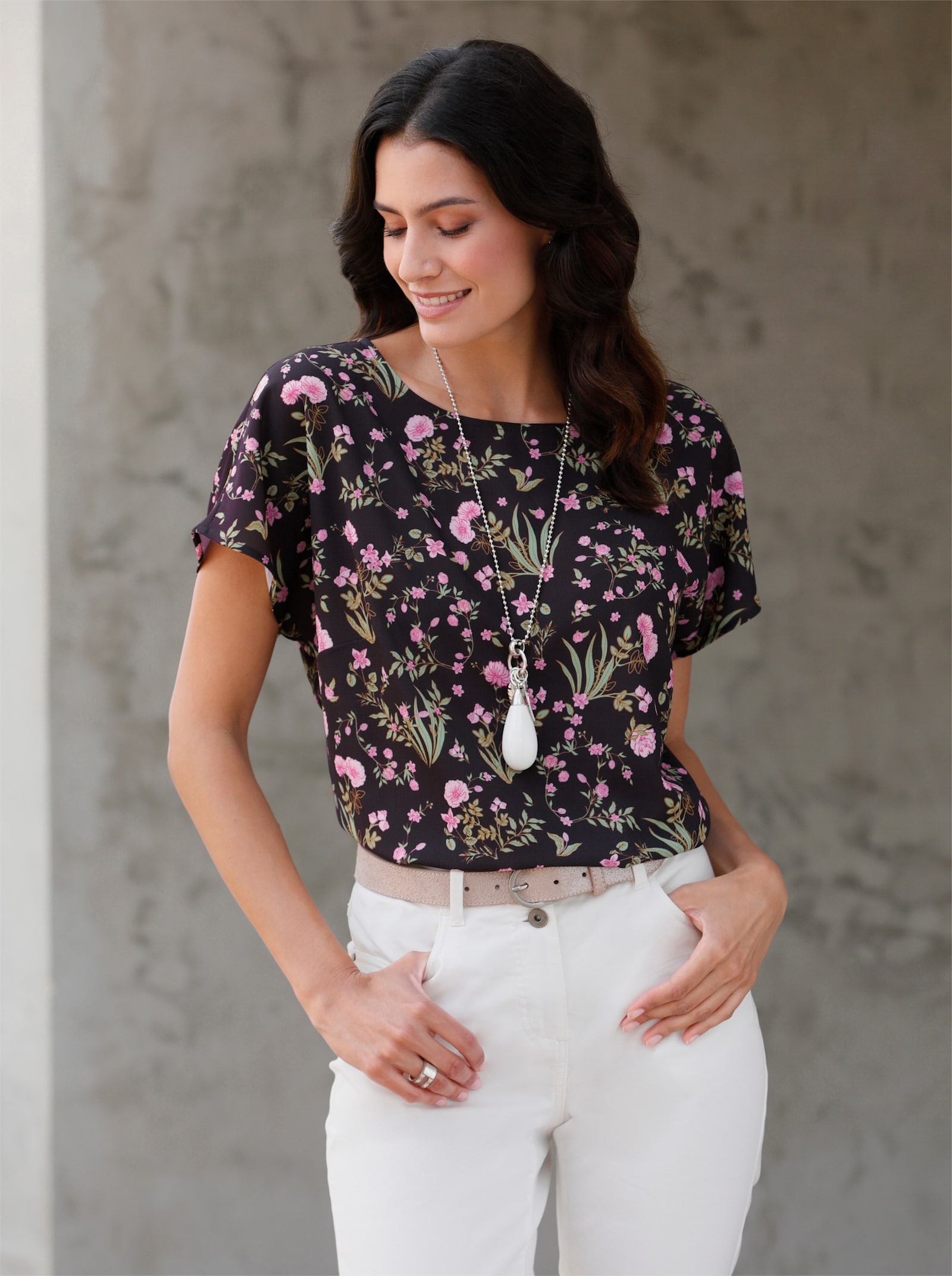 Druckbluse in pflegeleichter Qualität - schwarz-rosé-bedruckt