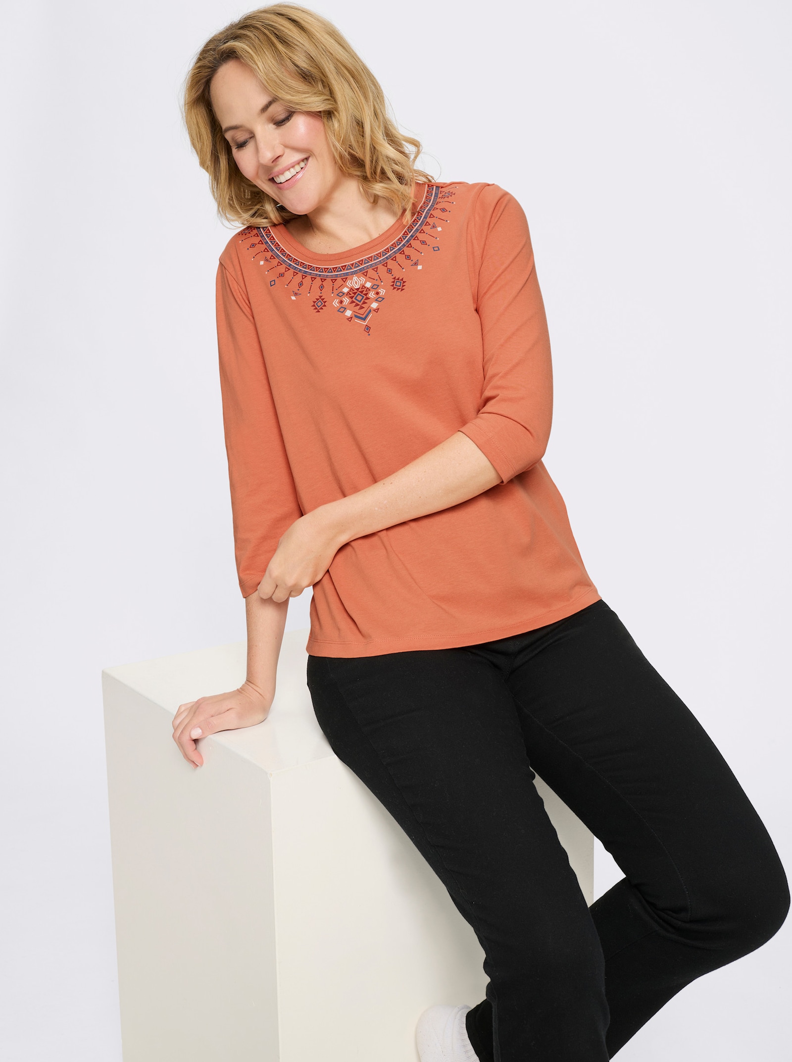 3/4-Arm-Shirt mit platziertem Ethno-Print - papaya-kirsche
