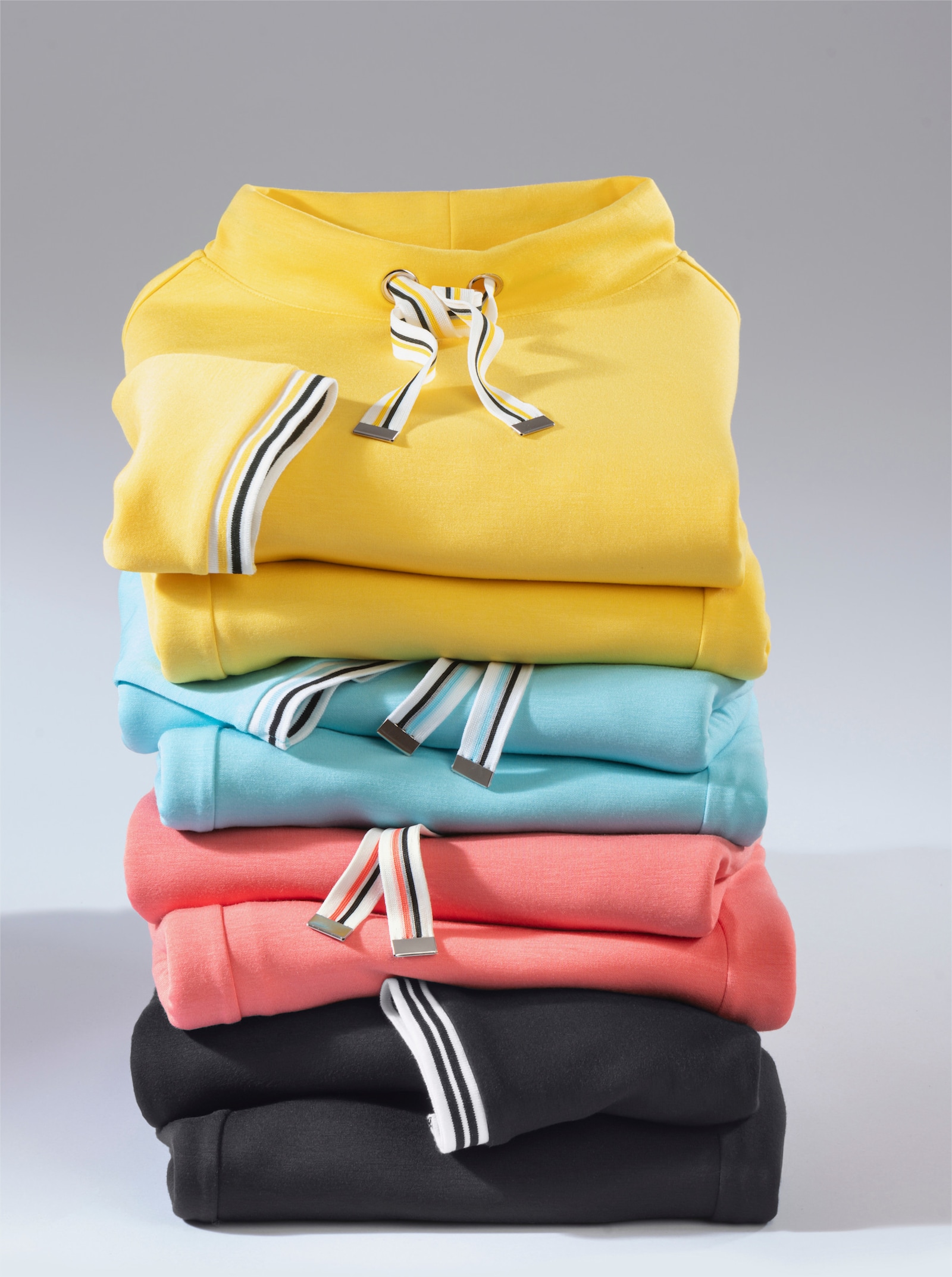 Stehkragenshirt in Super-Soft-Qualität - schwarz