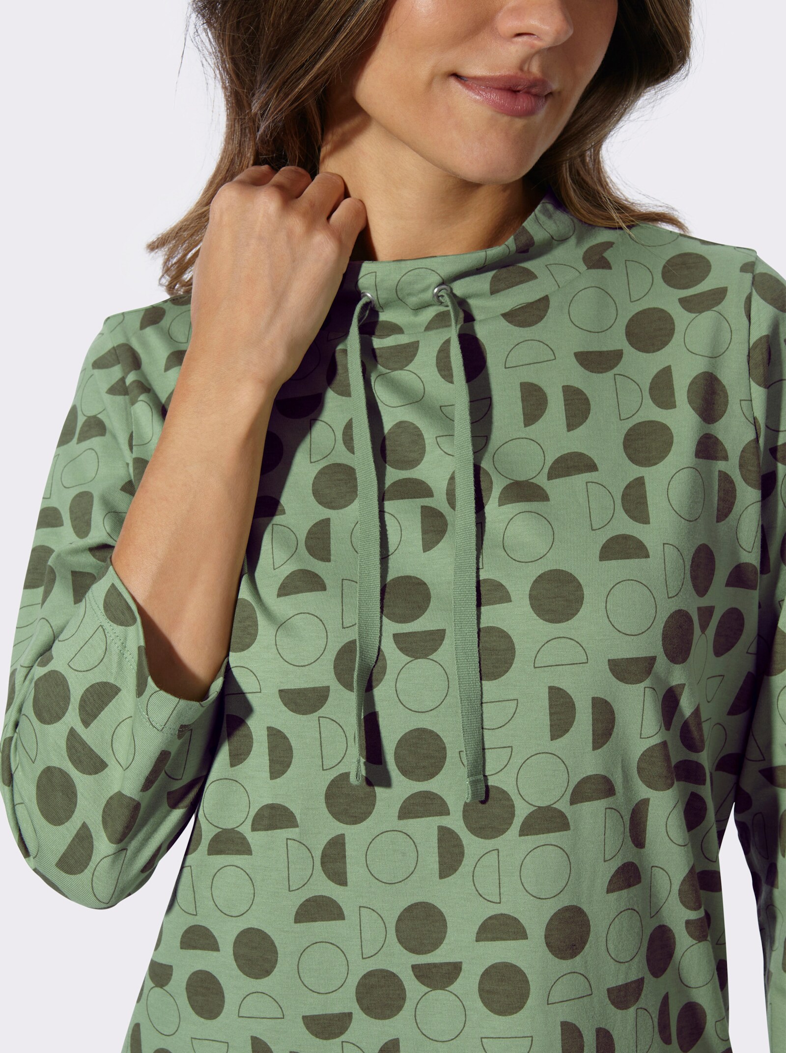 Longshirt mit Seitenschlitzen - eucalyptus-khaki-bedruckt