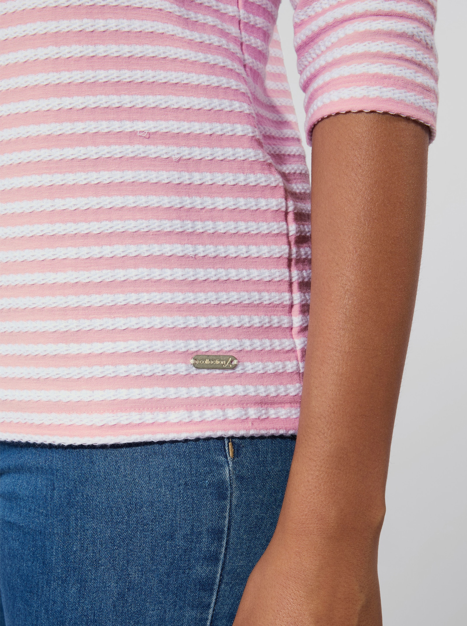 Pruh. tričko s lodičk. výstrihom - Ružové biele vynorovaný