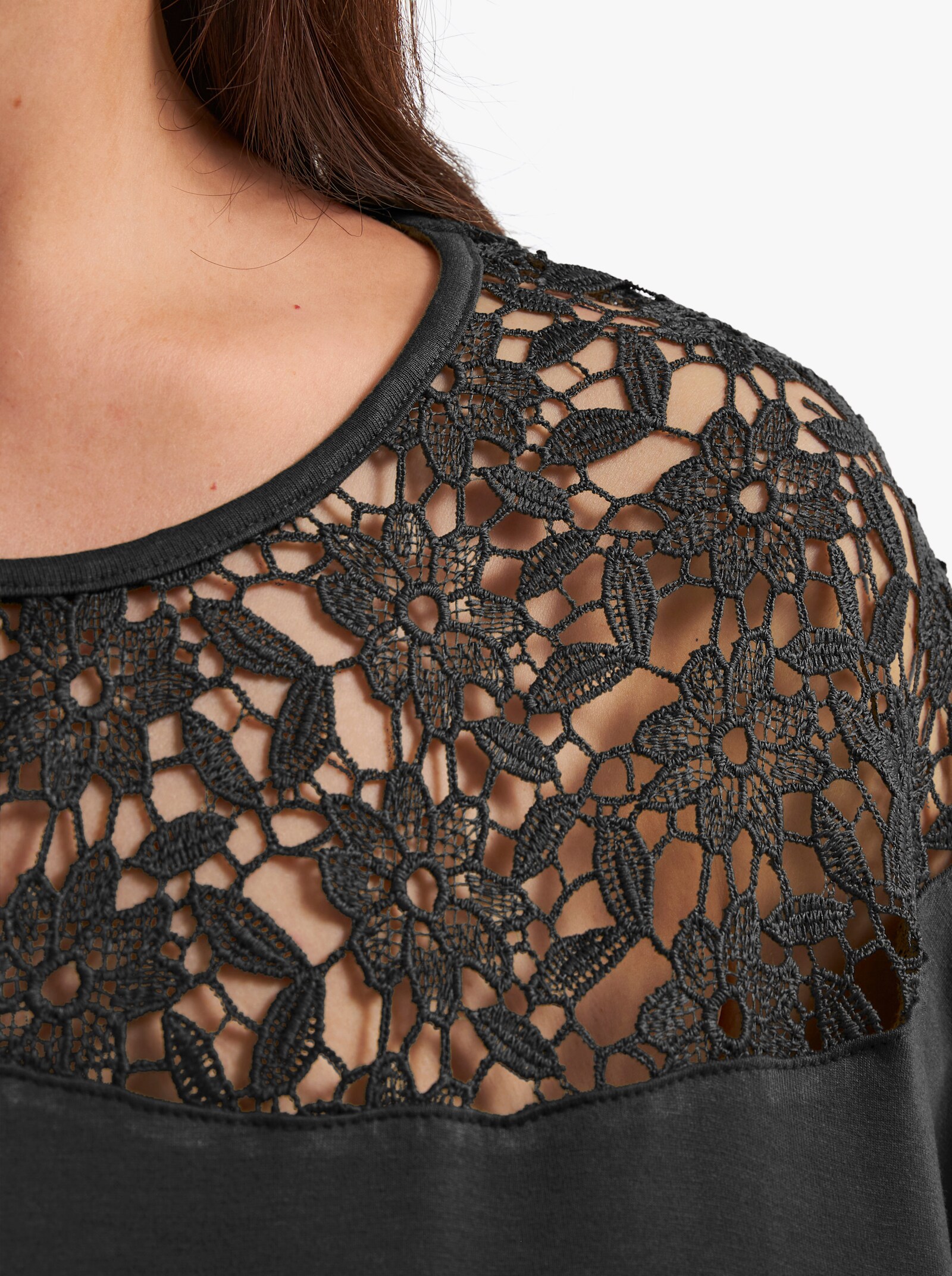 sheego Kurzarmshirt mit floraler Spitze - schwarz