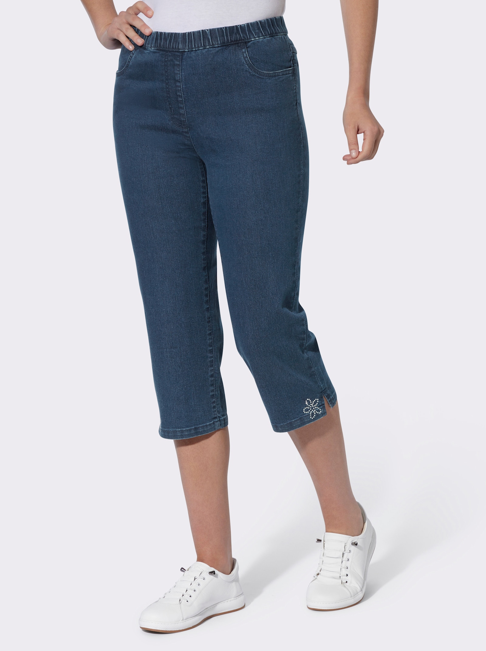 Caprijeans mit Glitzersteinchen-Deko - blue-stone-washed