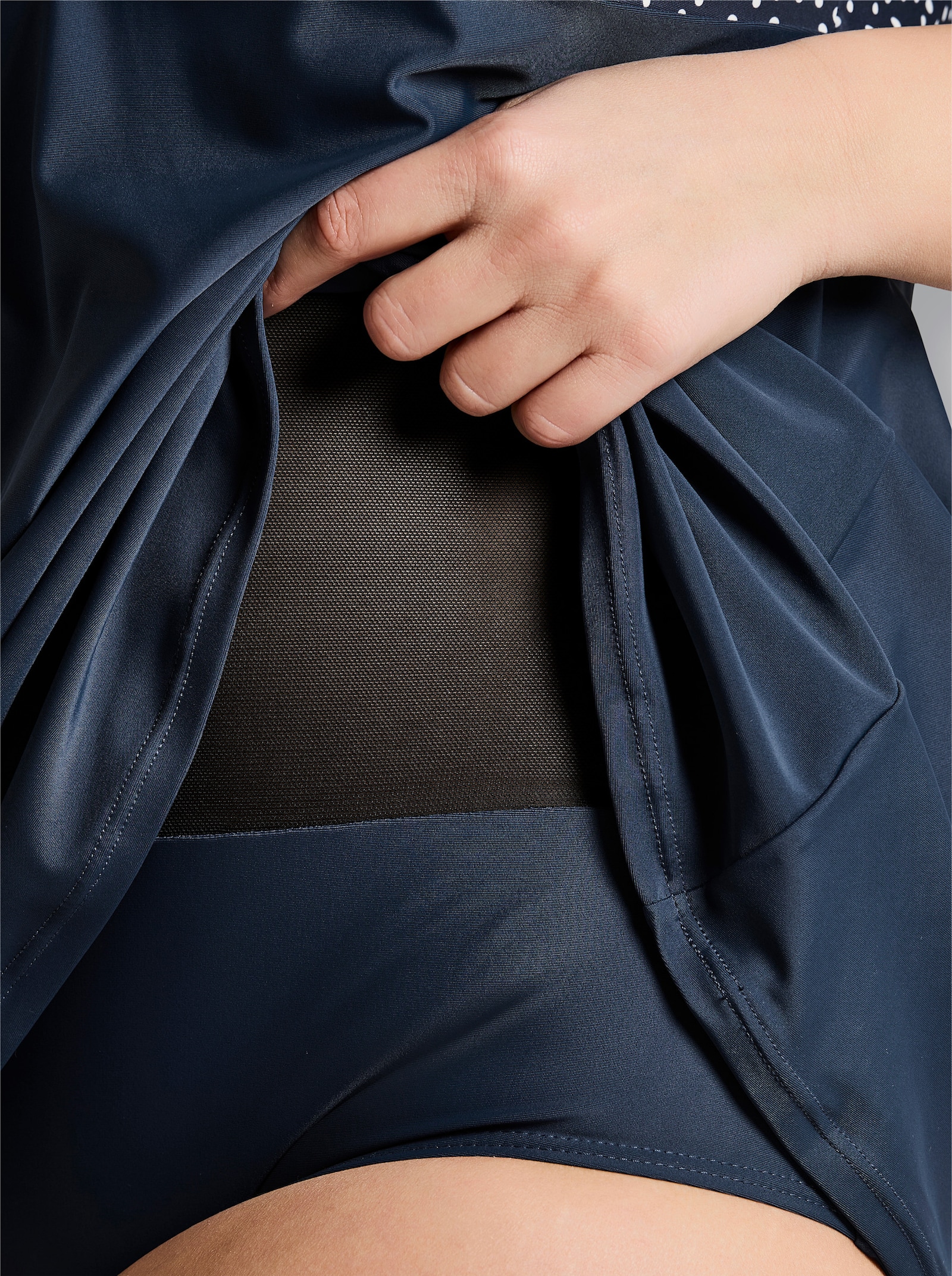 Badeanzug in Kleidchen-Form mit Raffung - dunkelblau-weiß-bedruckt