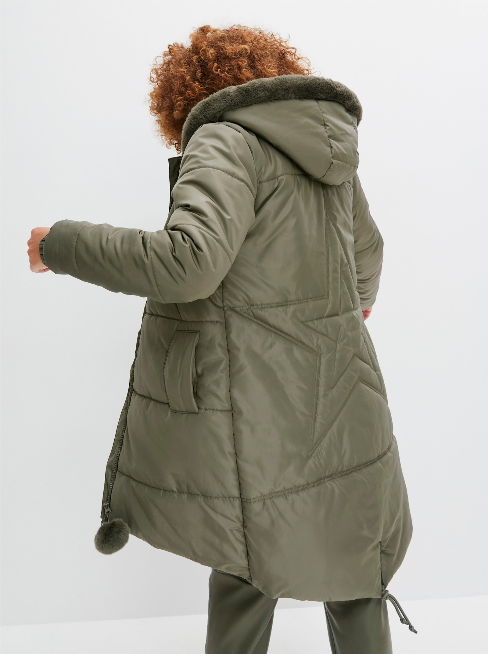 Steppmantel mit Sternen-Steppung hinten - khaki