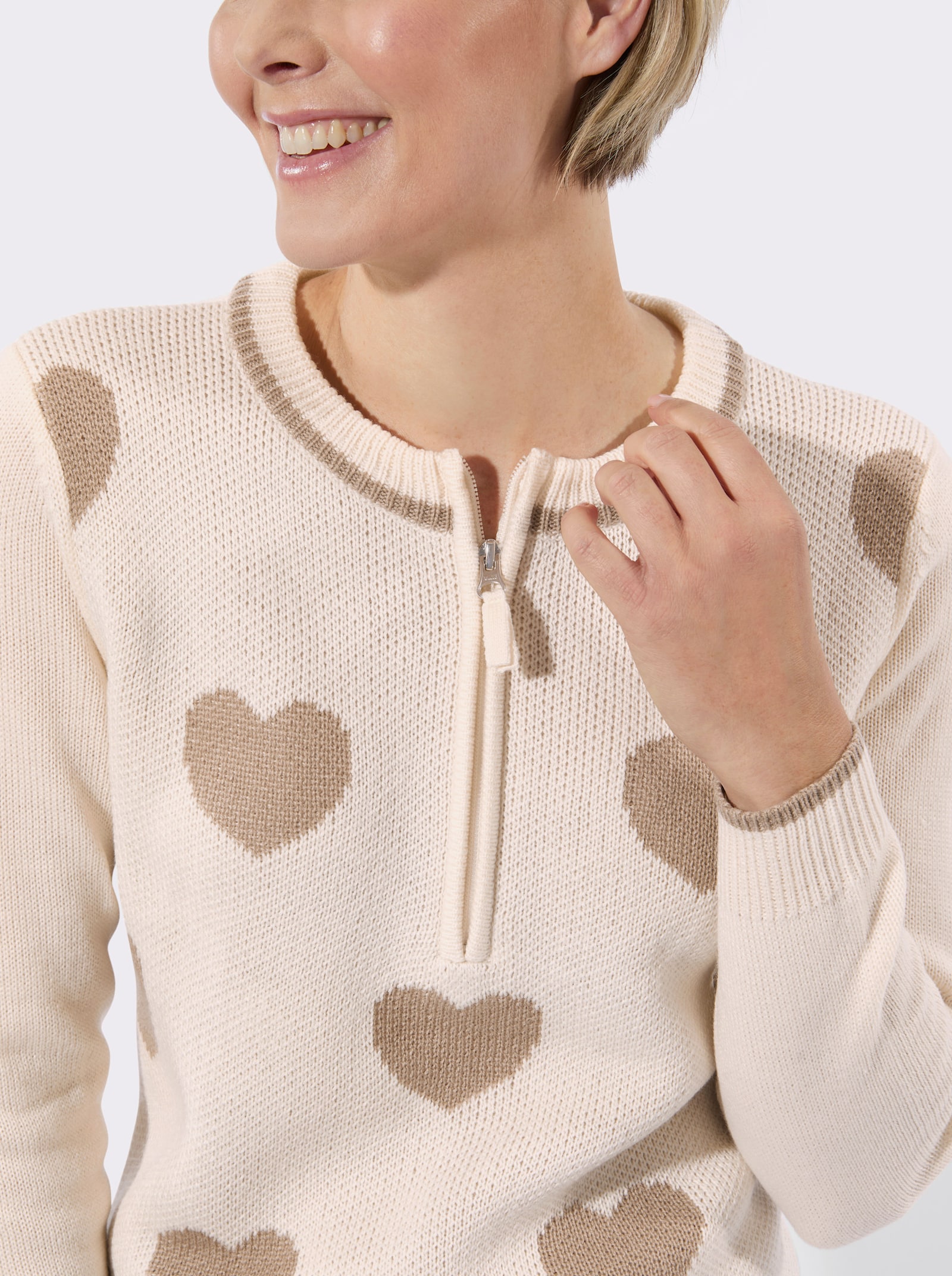 Langarm-Pullover mit Herz-Muster - champagner-sesam-gemustert