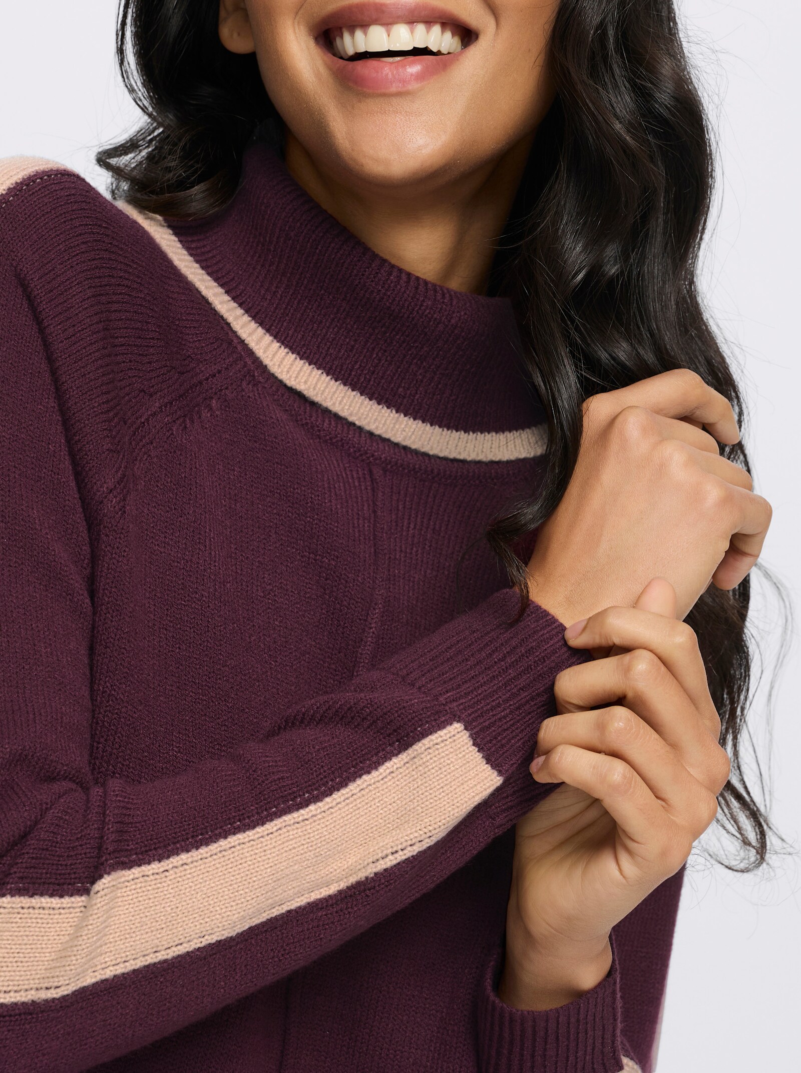 Rollkragenpullover mit Raglan-Ärmeln - burgund-beige
