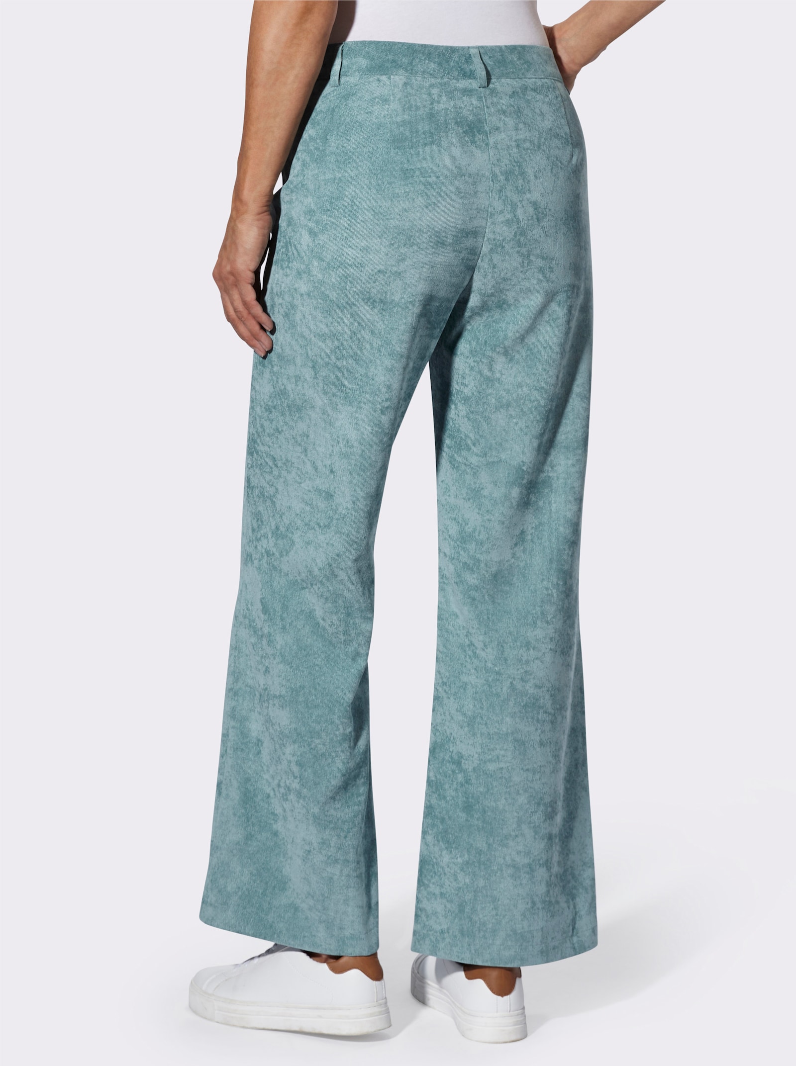 Cordhose in ausgestellter Form - jade