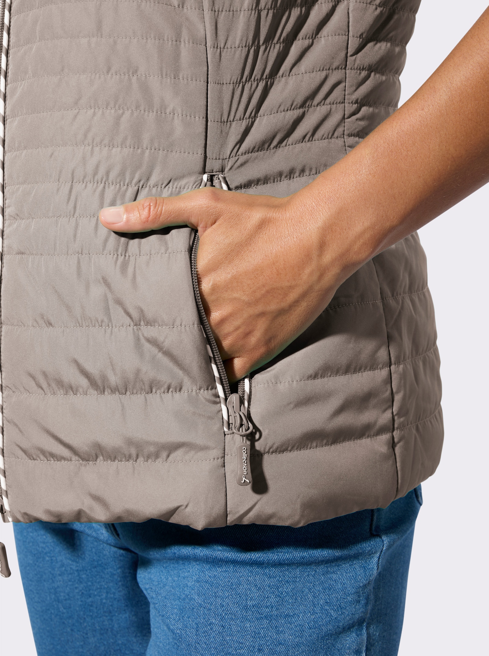 Kapuzenweste mit gestreiftem Futter - taupe