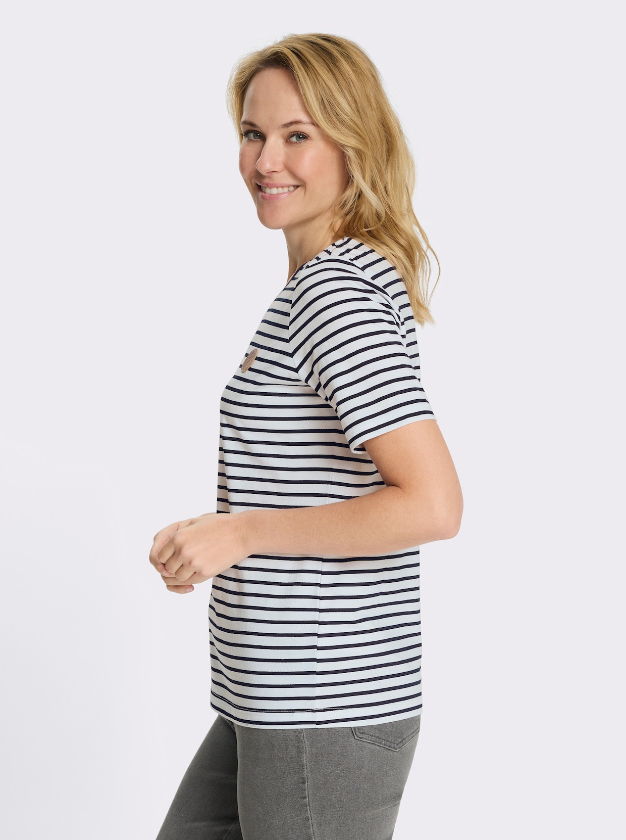 Ringelshirt mit Patch in Leder-Optik - marine-weiß-gestreift