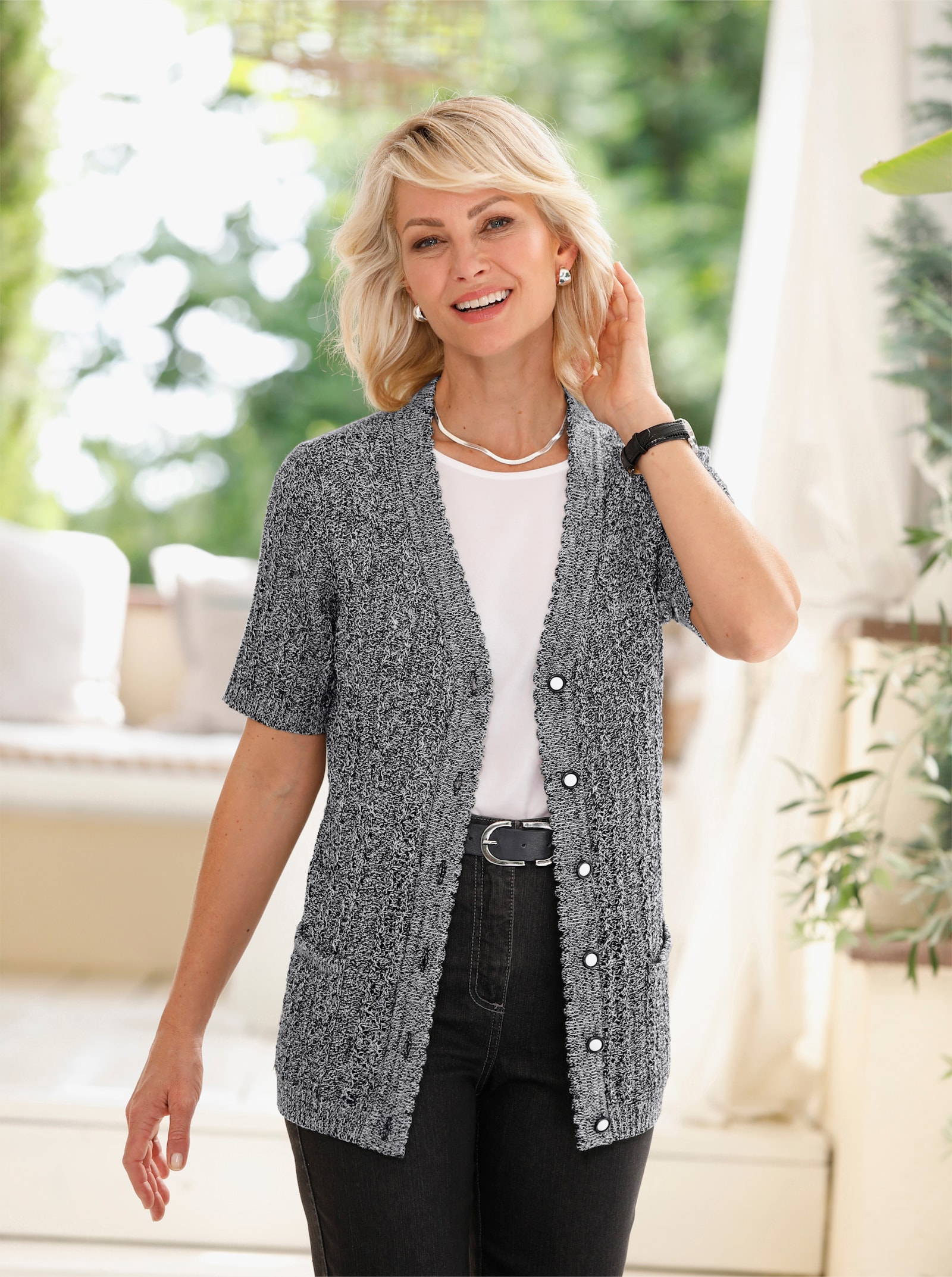 Ajourvest met zakken, opgestikt - zwart/lichtgrijs gemêleerd