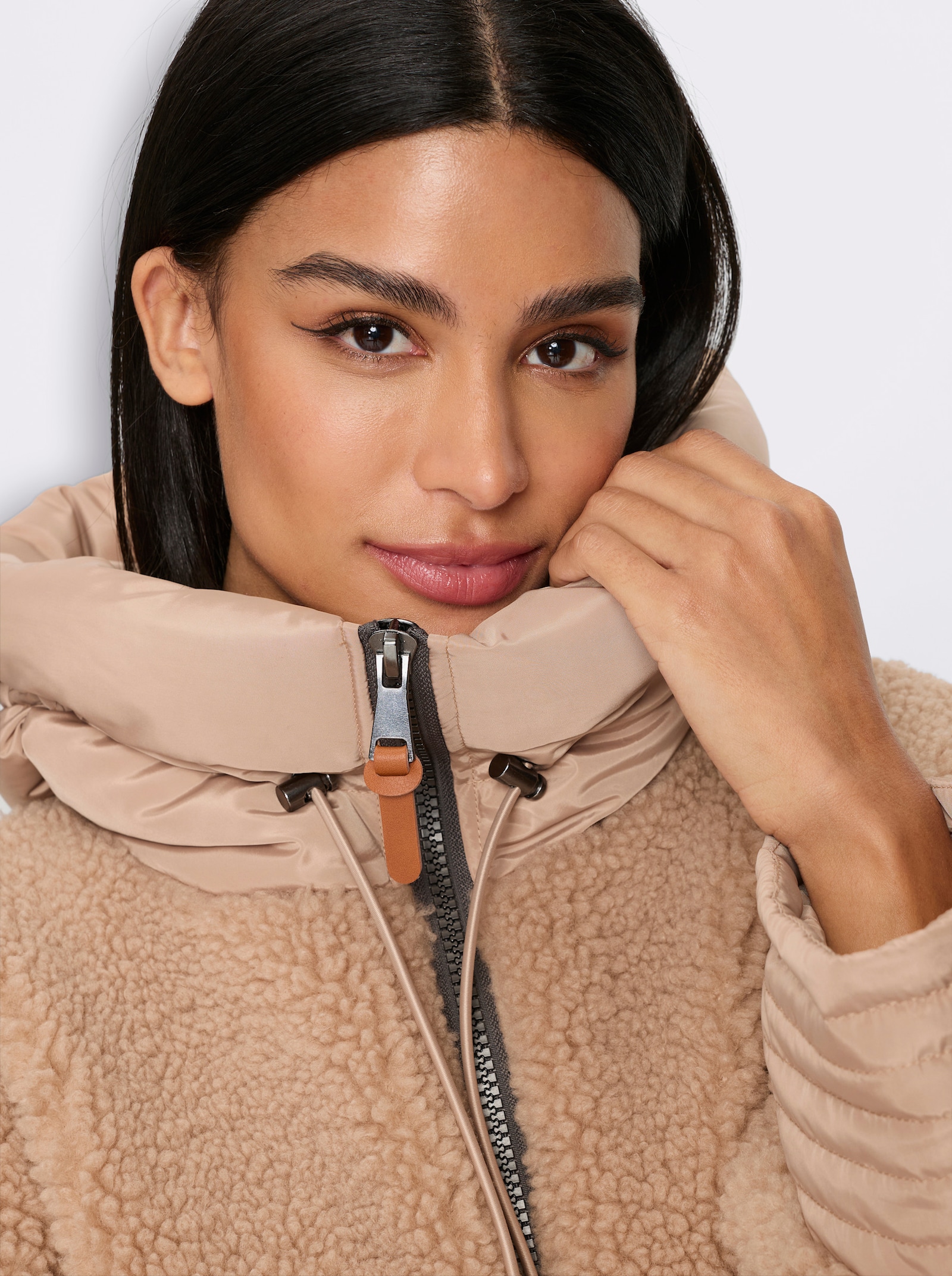heine Jacke aus Fell-Imitat - beige