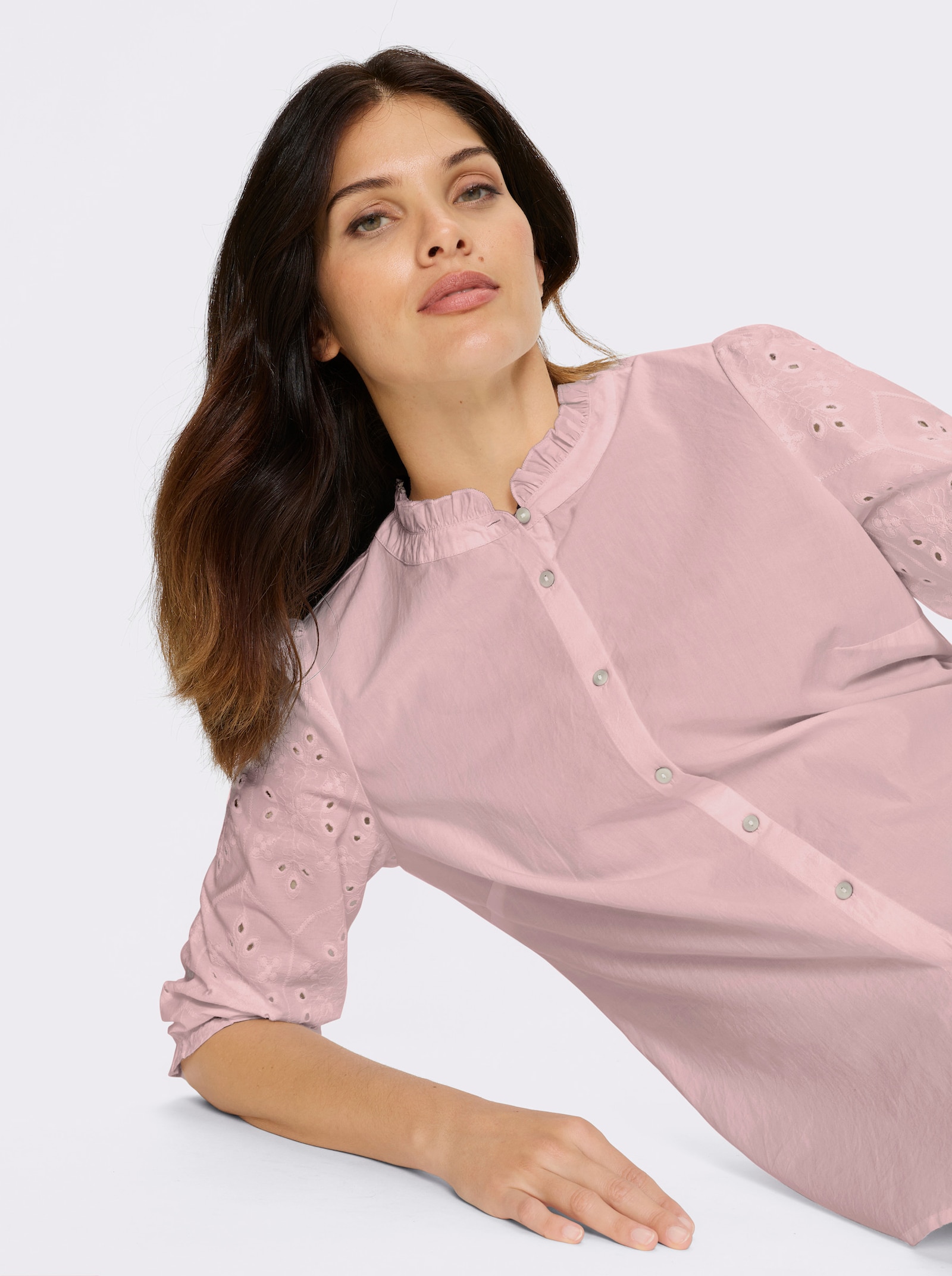 Baumwollbluse mit Lochstickerei - hortensie