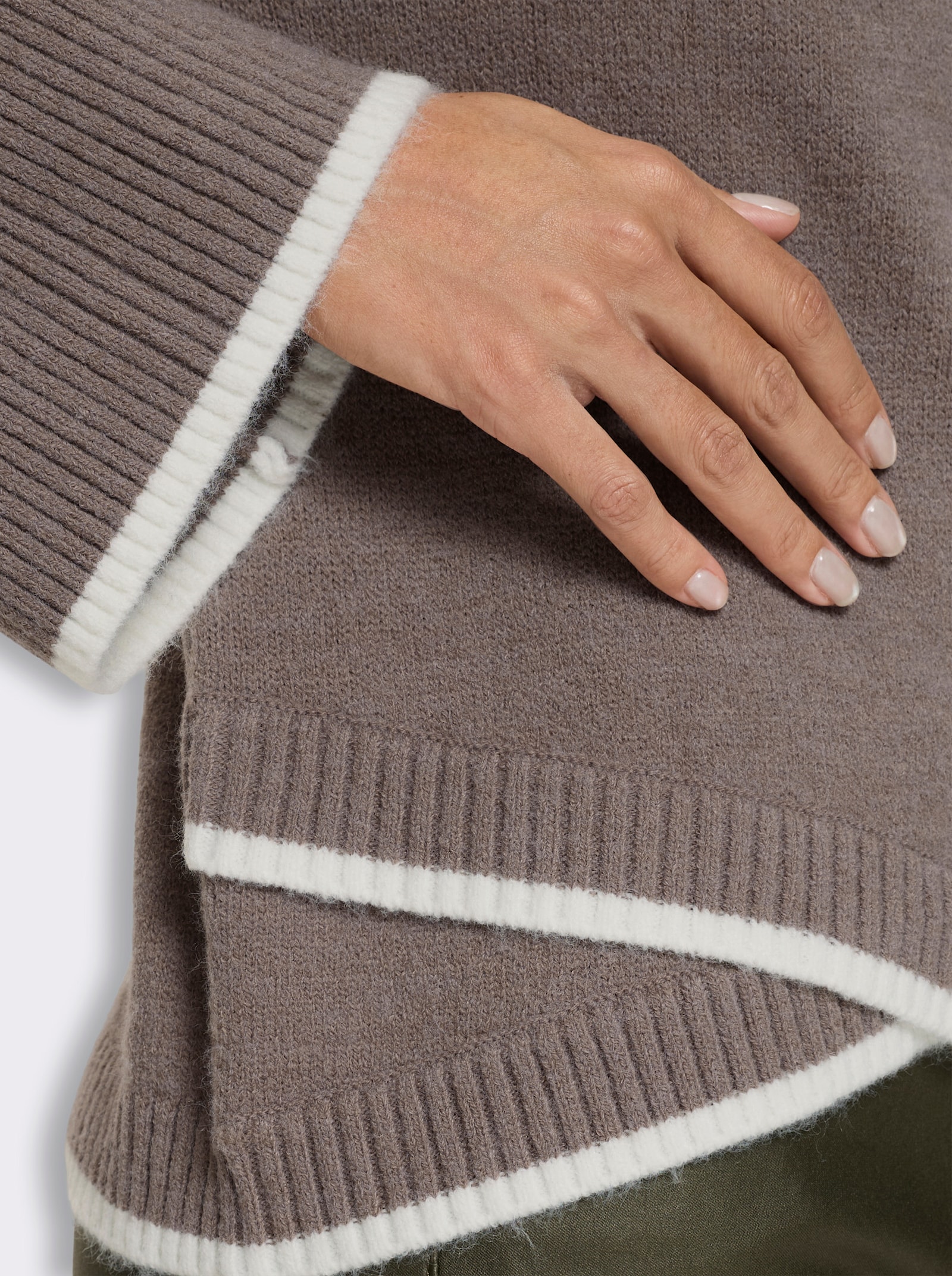heine Rollkragenpullover mit asymmetrischem Saum - taupe