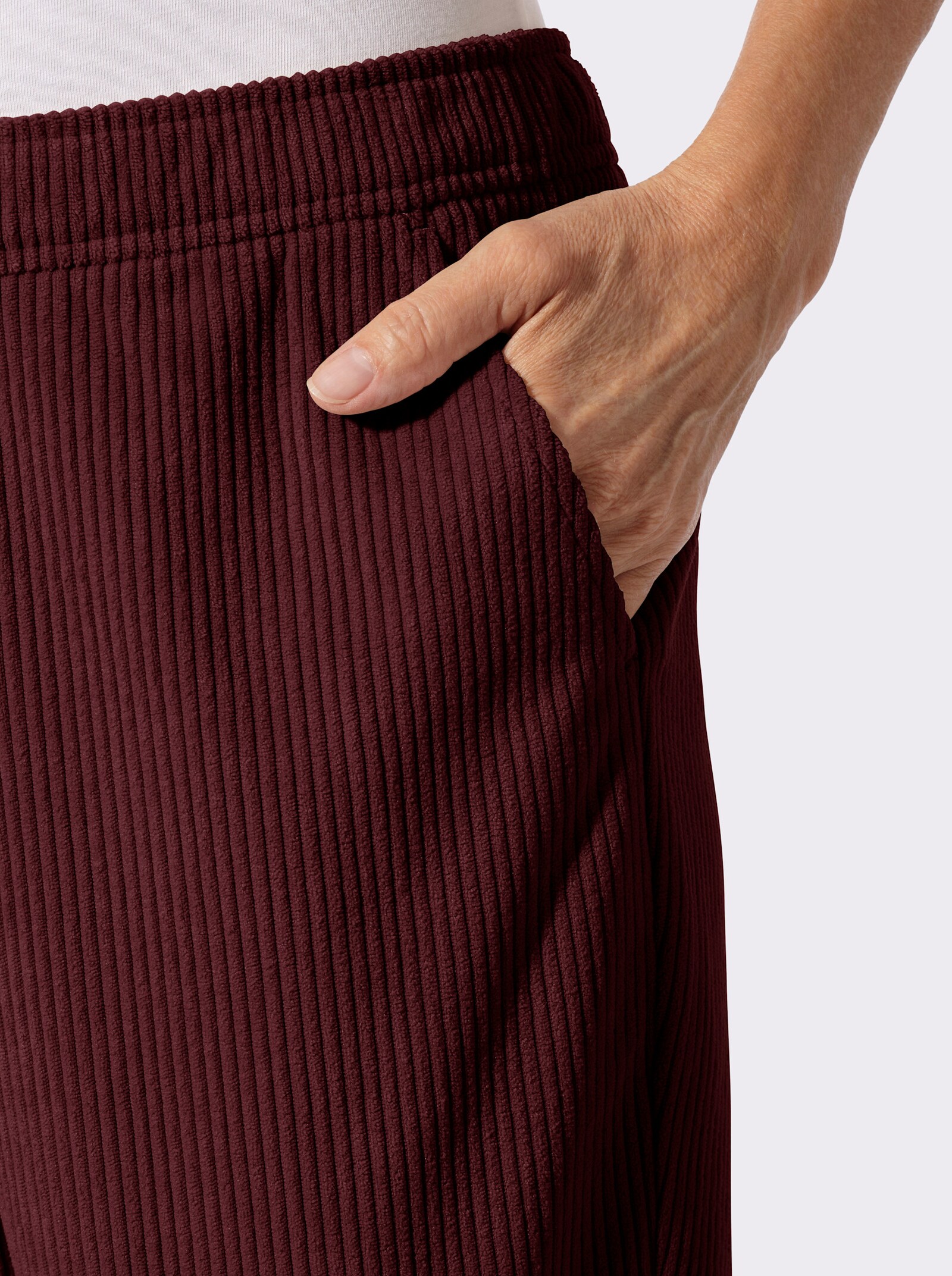 Cordhose mit Rundum-Dehnbund - bordeaux