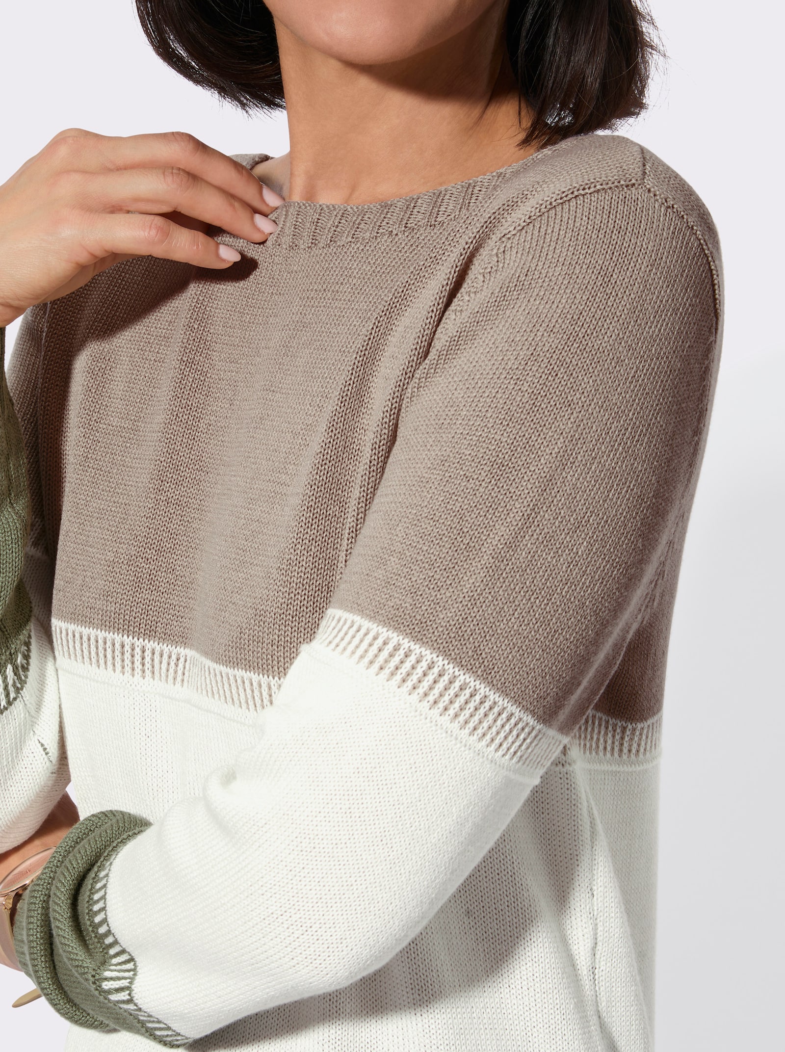 Rundhalspullover im Blockstreifenmuster - khaki-ecru-gemustert