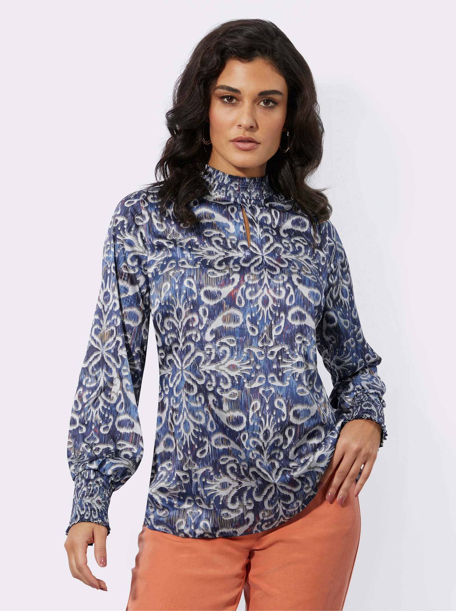 Satinbluse mit gesmoktem Stehkragen - ecru-marine-bedruckt