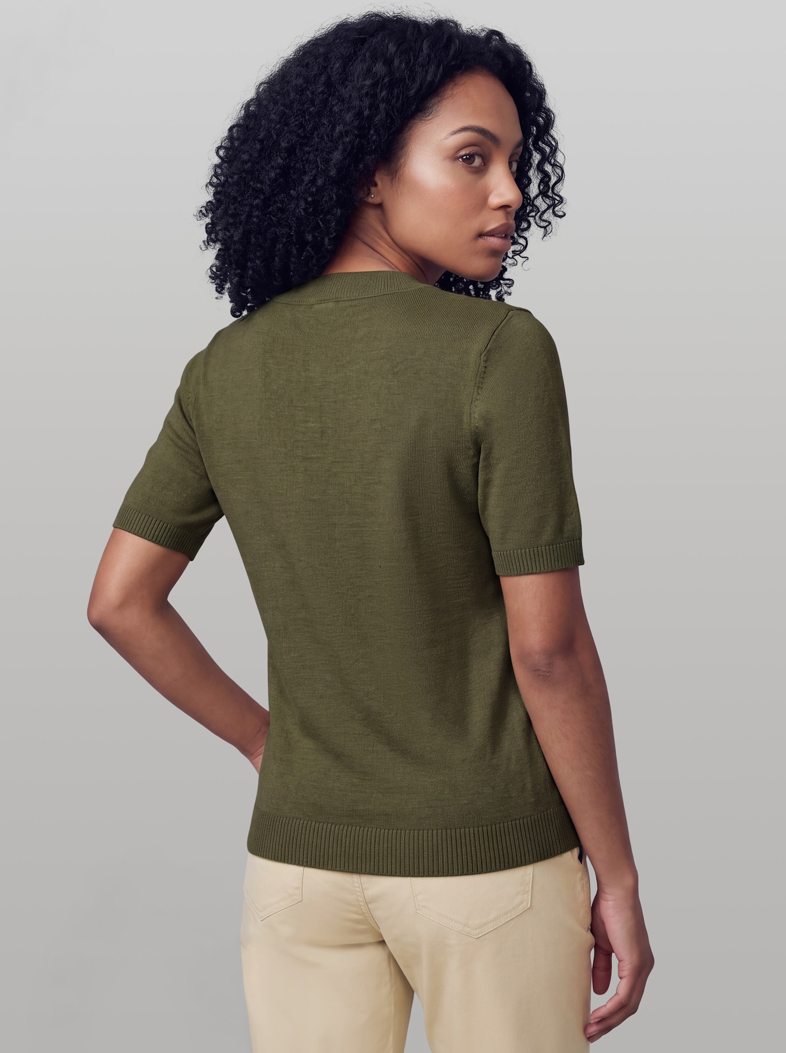heine Kurzarmpullover mit Knopfleiste - oliv