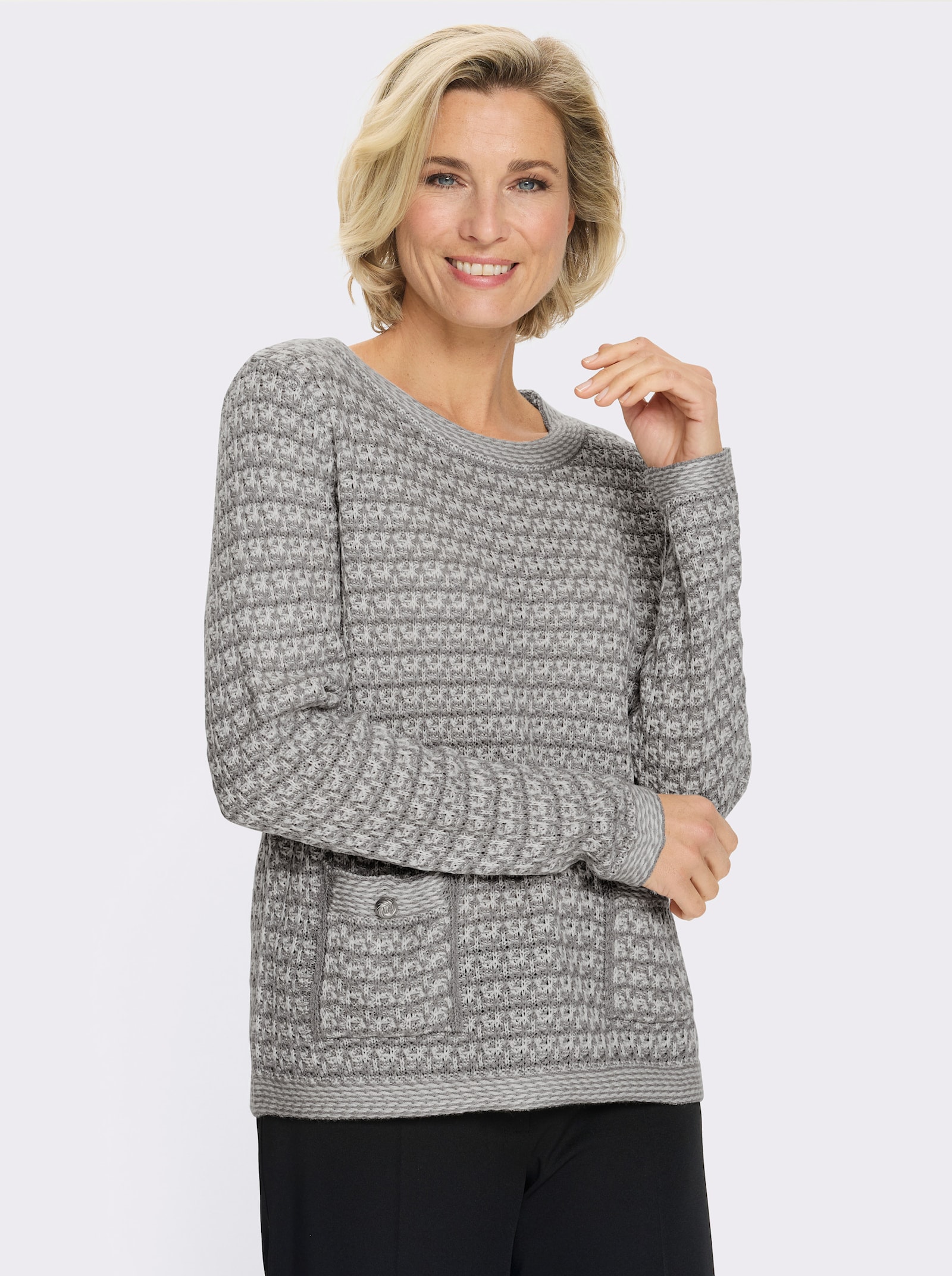 Rundhalspullover mit aufgesetzten Taschen - steingrau-ecru-gemustert