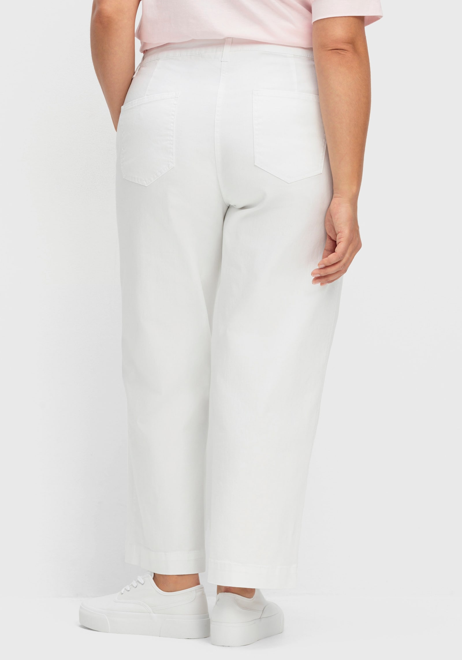 Culotte mit aufgesetzten Taschen hinten - weiß