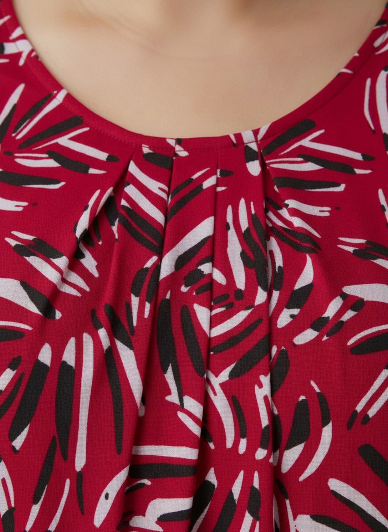 Druckbluse in Schlupfform - rot-graphit-bedruckt