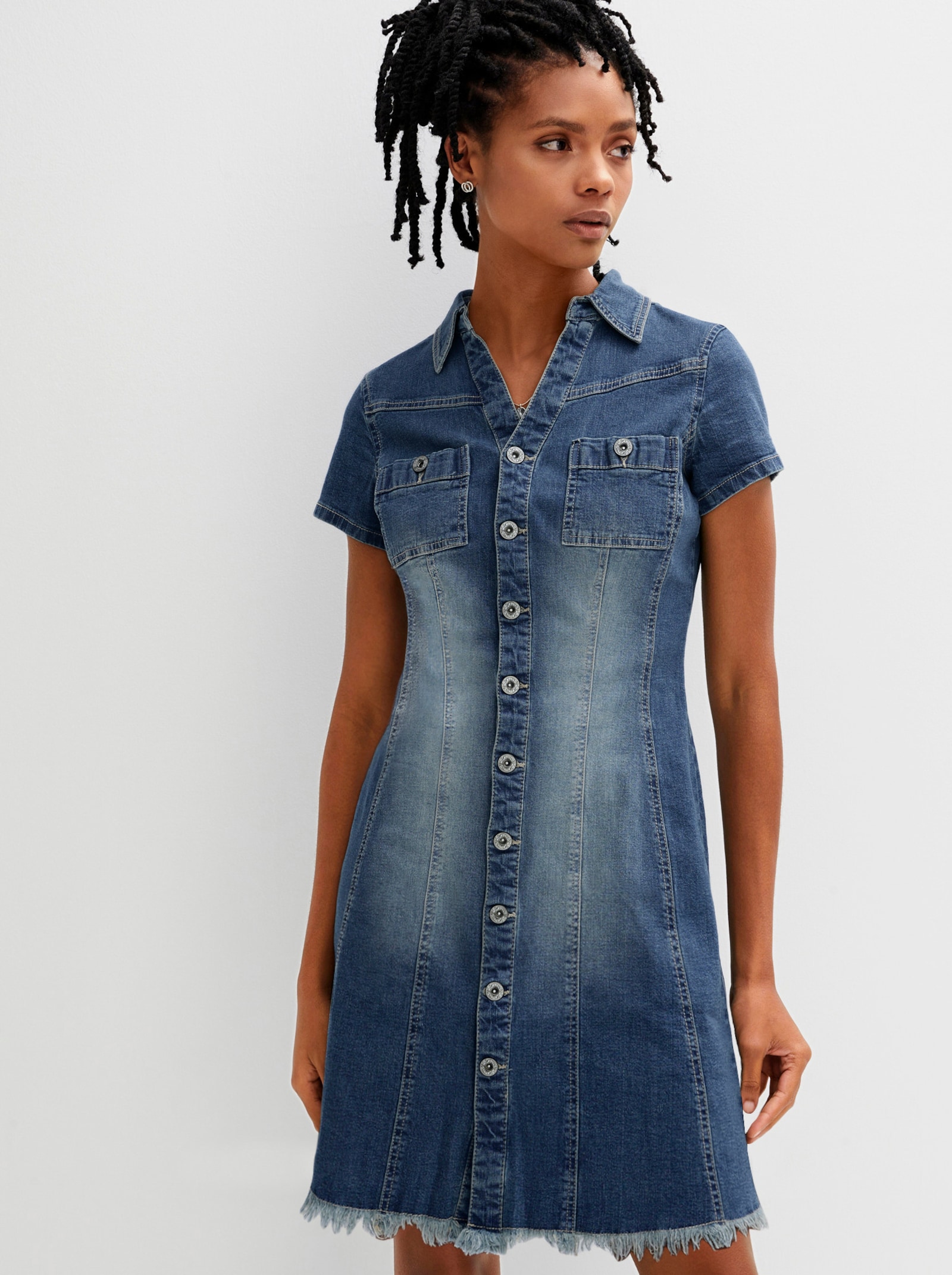 Jeanskleid mit Fransen am Saum - blue-stone-washed