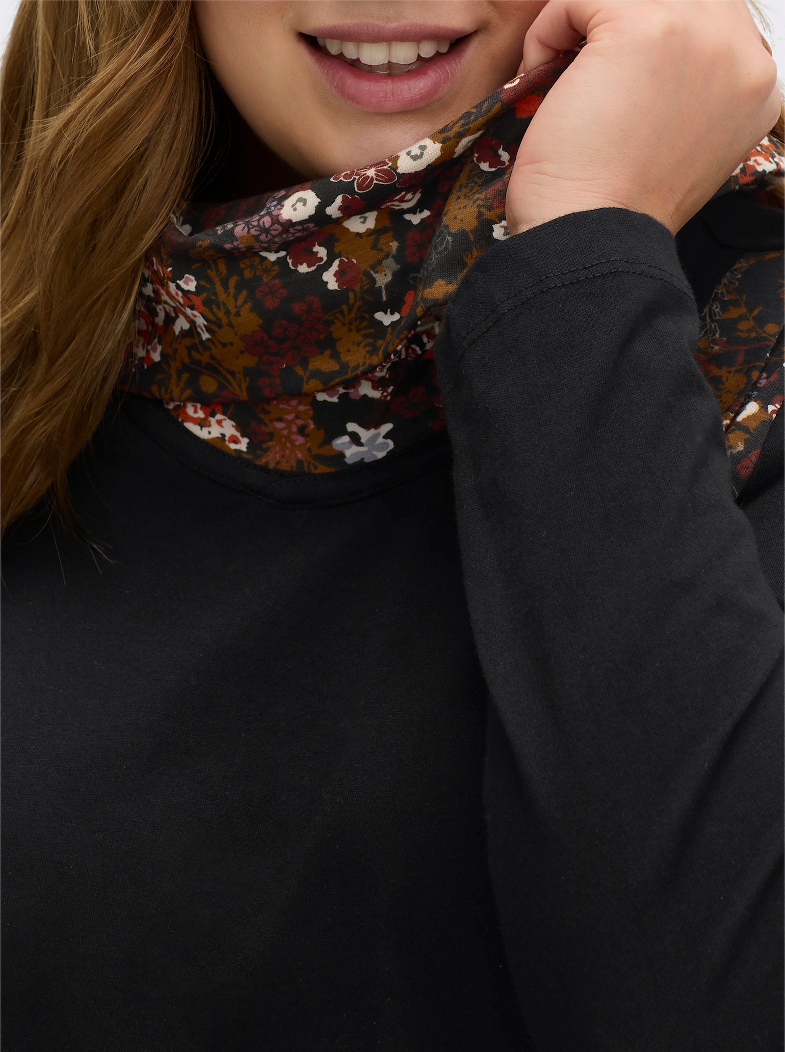 Longshirt in überlappender Optik - schwarz-bedruckt