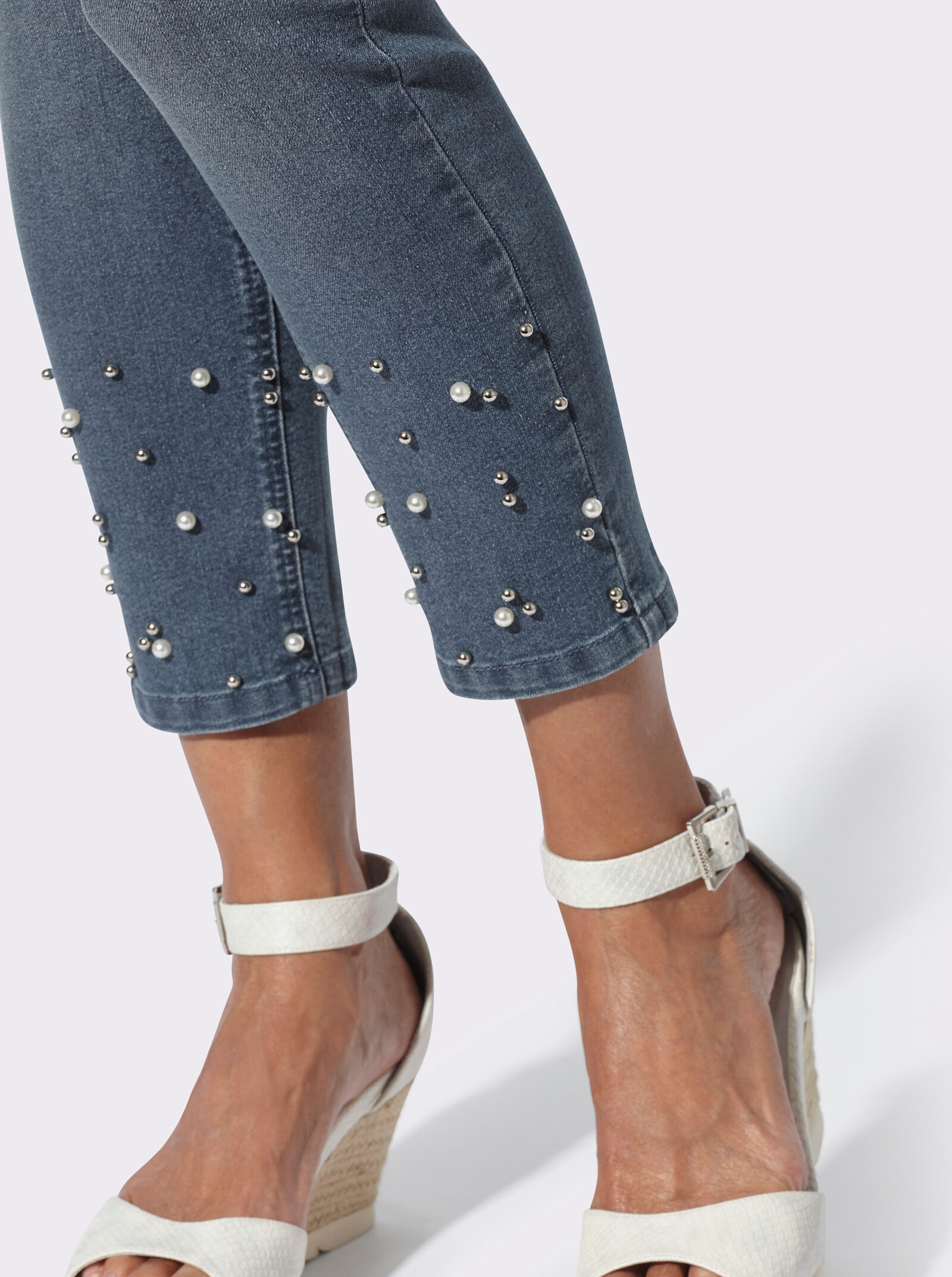 7/8-Jeans mit Perlen und Glitzersteinen - blue-stone-washed