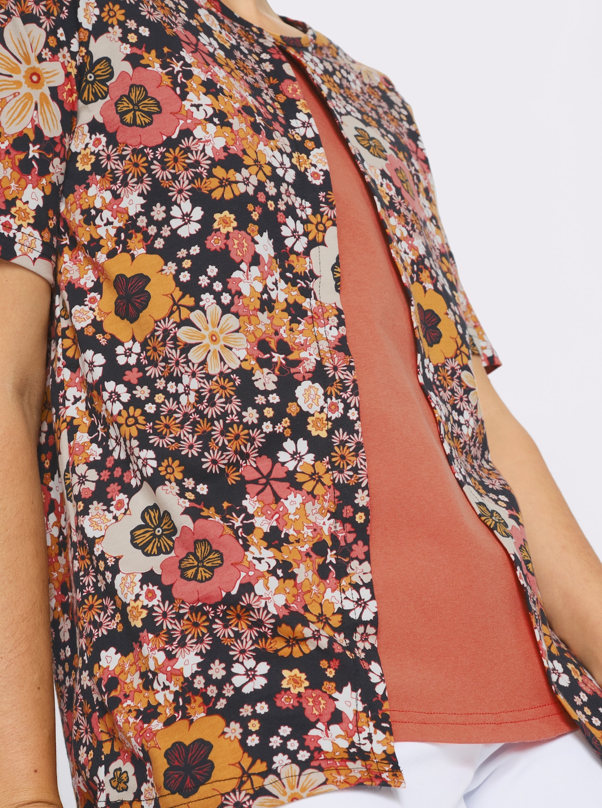 2-in-1-Shirt mit floralem Muster - schwarz-papaya-bedruckt
