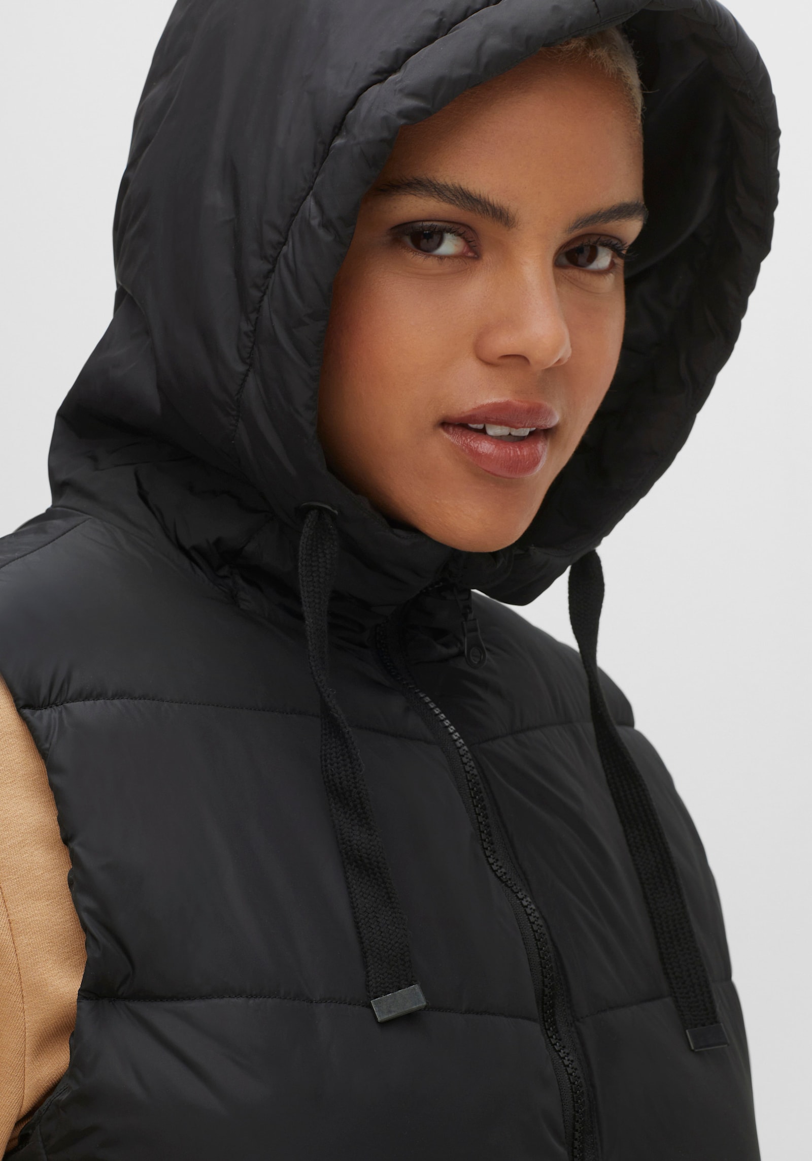 sheego Steppweste in A-Linie - schwarz