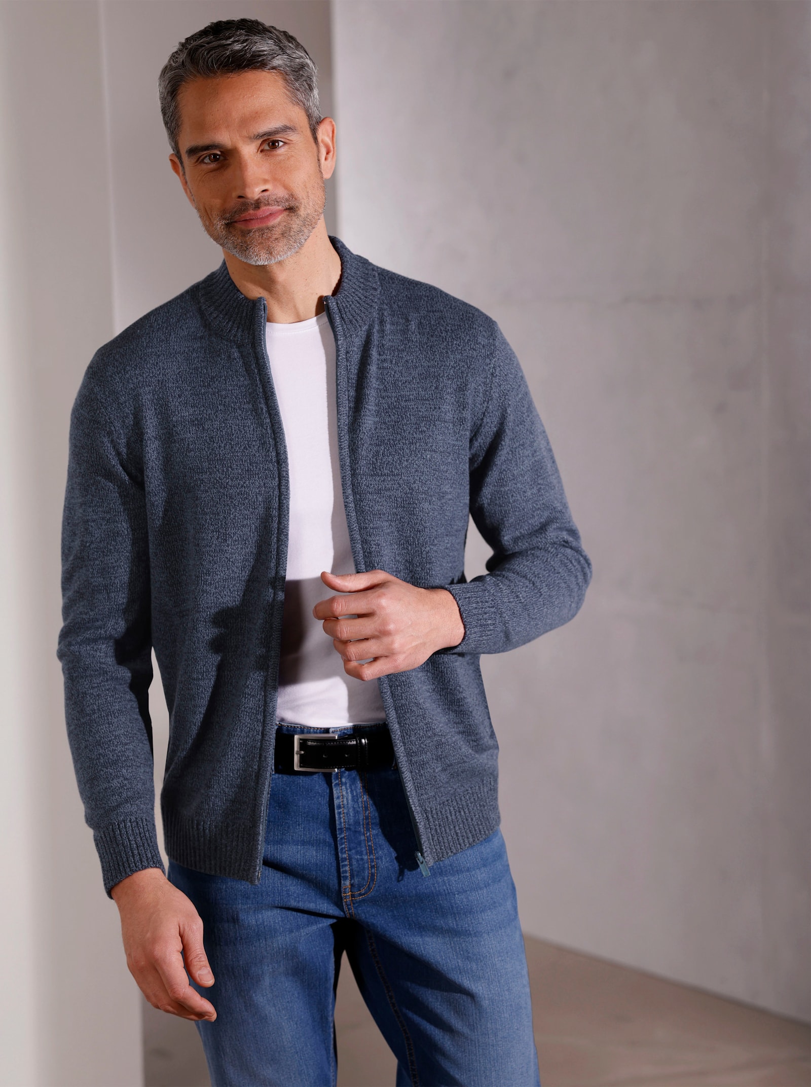 Strickjacke aus Melange-Strick - rauchblau-meliert