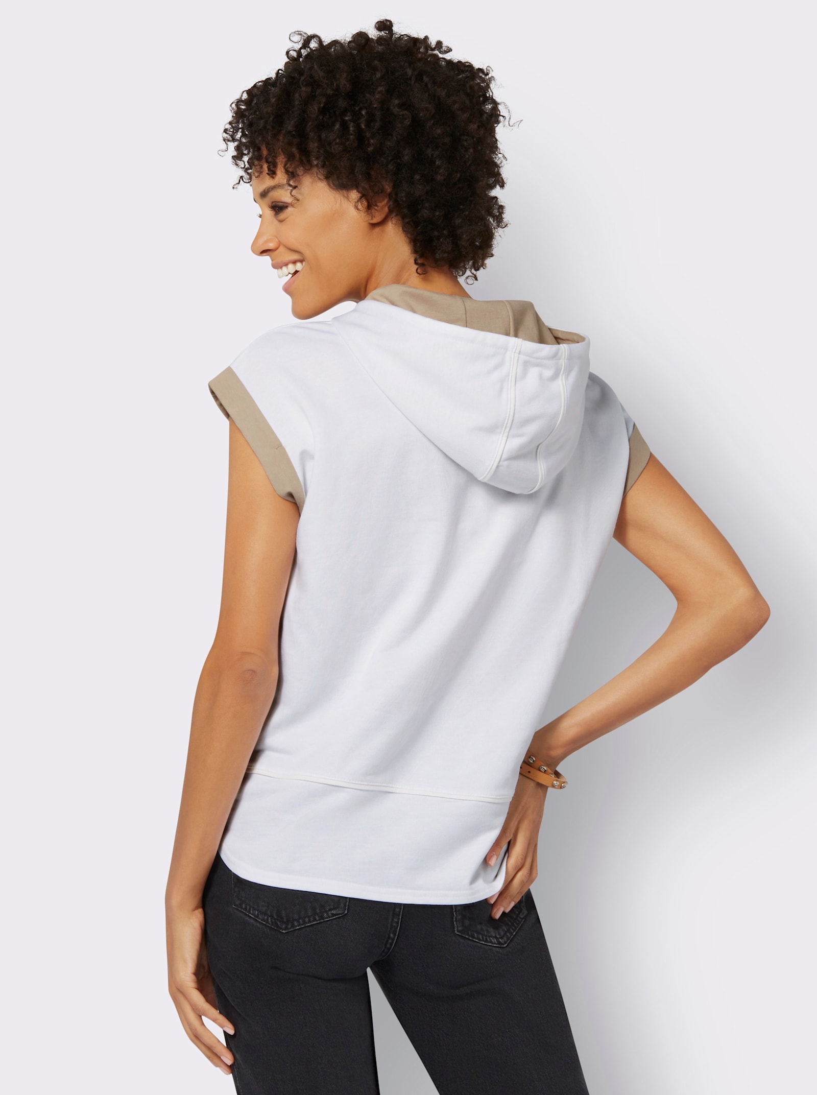 Kapuzenshirt mit Farbkontrasten - weiß-camel