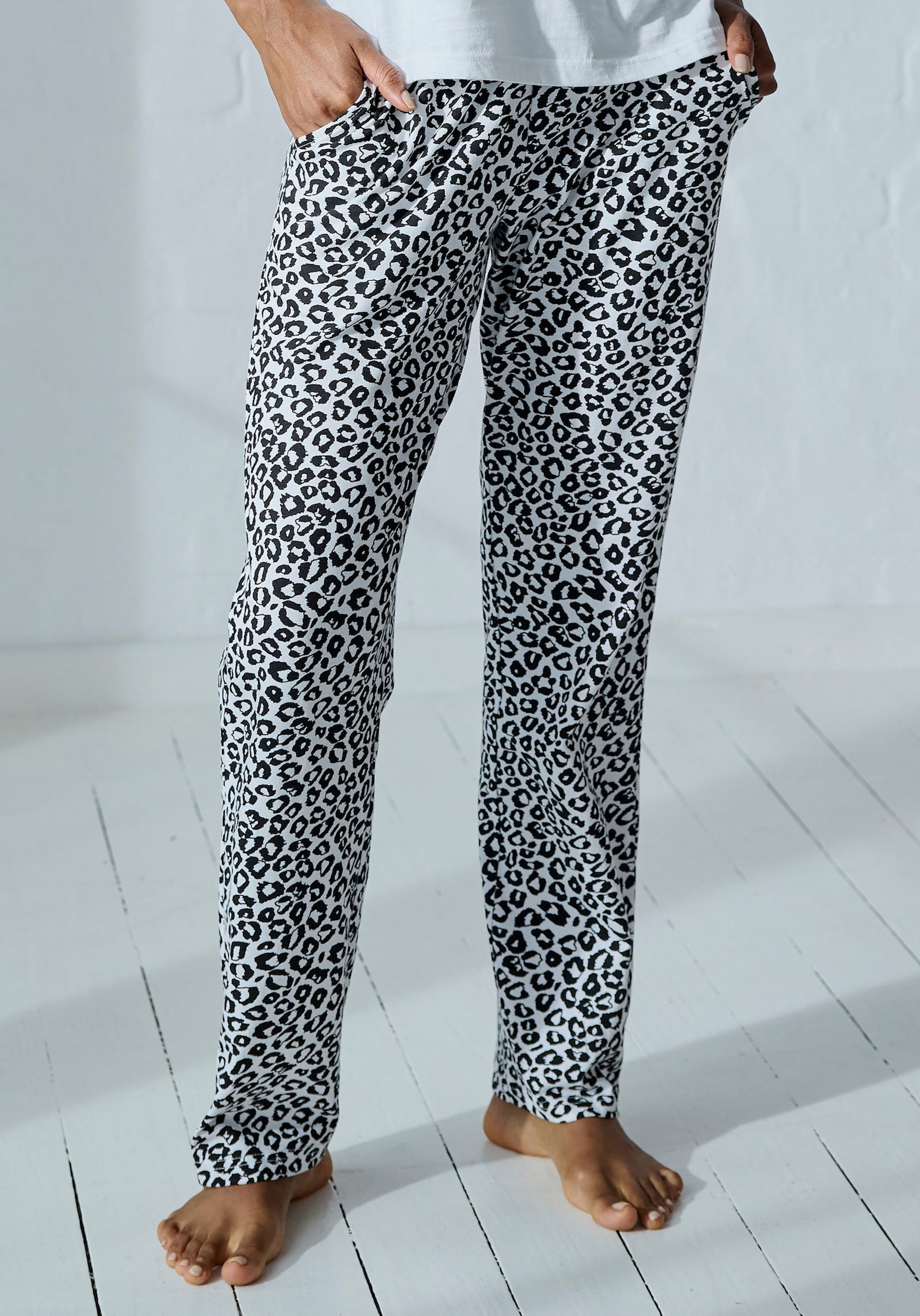 Vivance Dreams Pyjamahose - schwarz-weiß gemustert