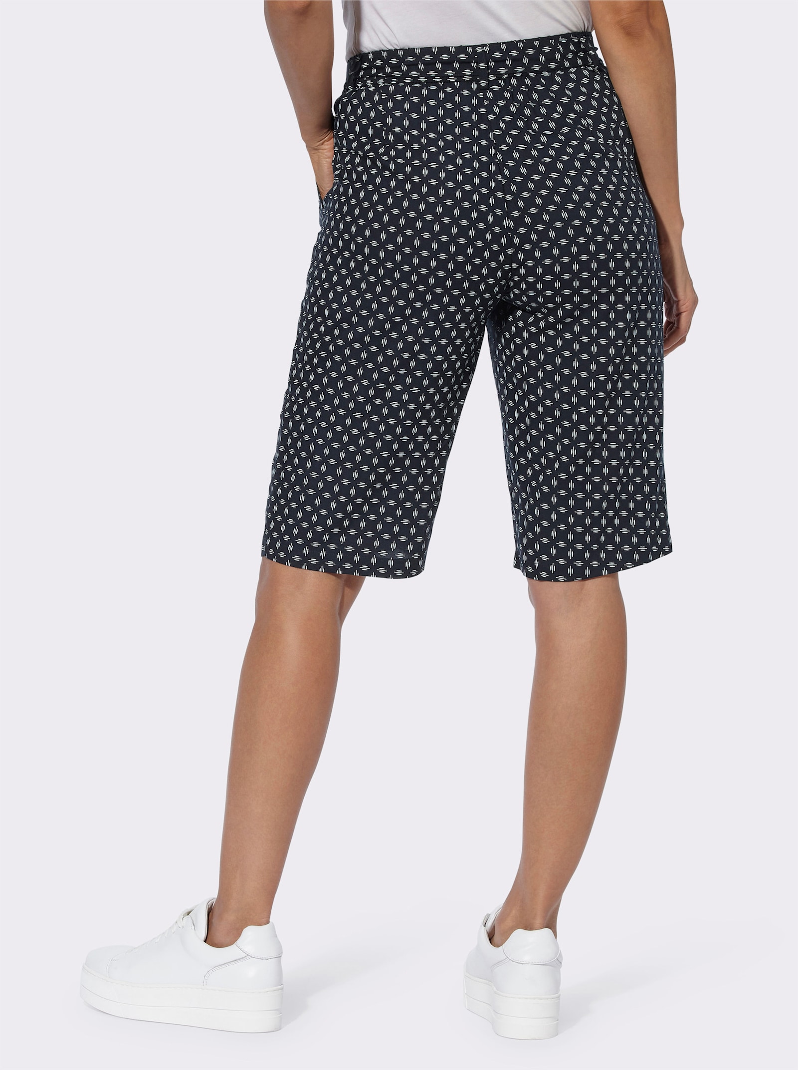 Bermuda met bindceintuur - marine/wit geprint