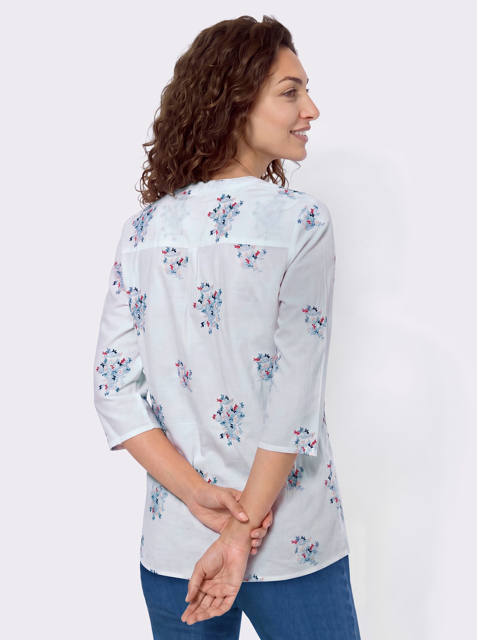 Baumwollbluse mit Brustabnähern - ecru-hellblau-gemustert