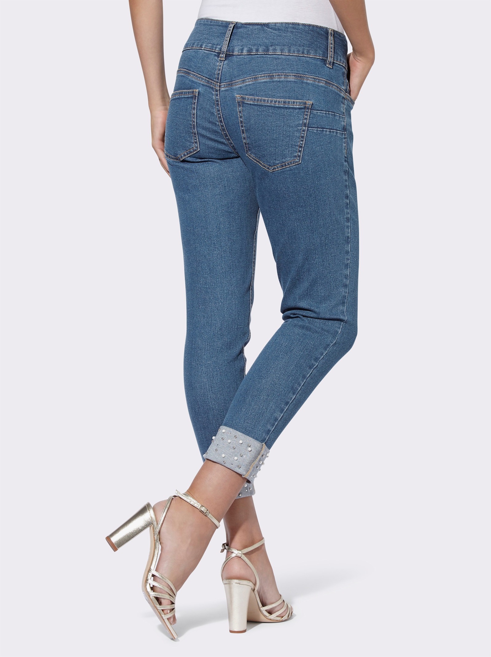 heine Push-up-jeans met sierkralen en -steentjes op de omslag - blue-bleached