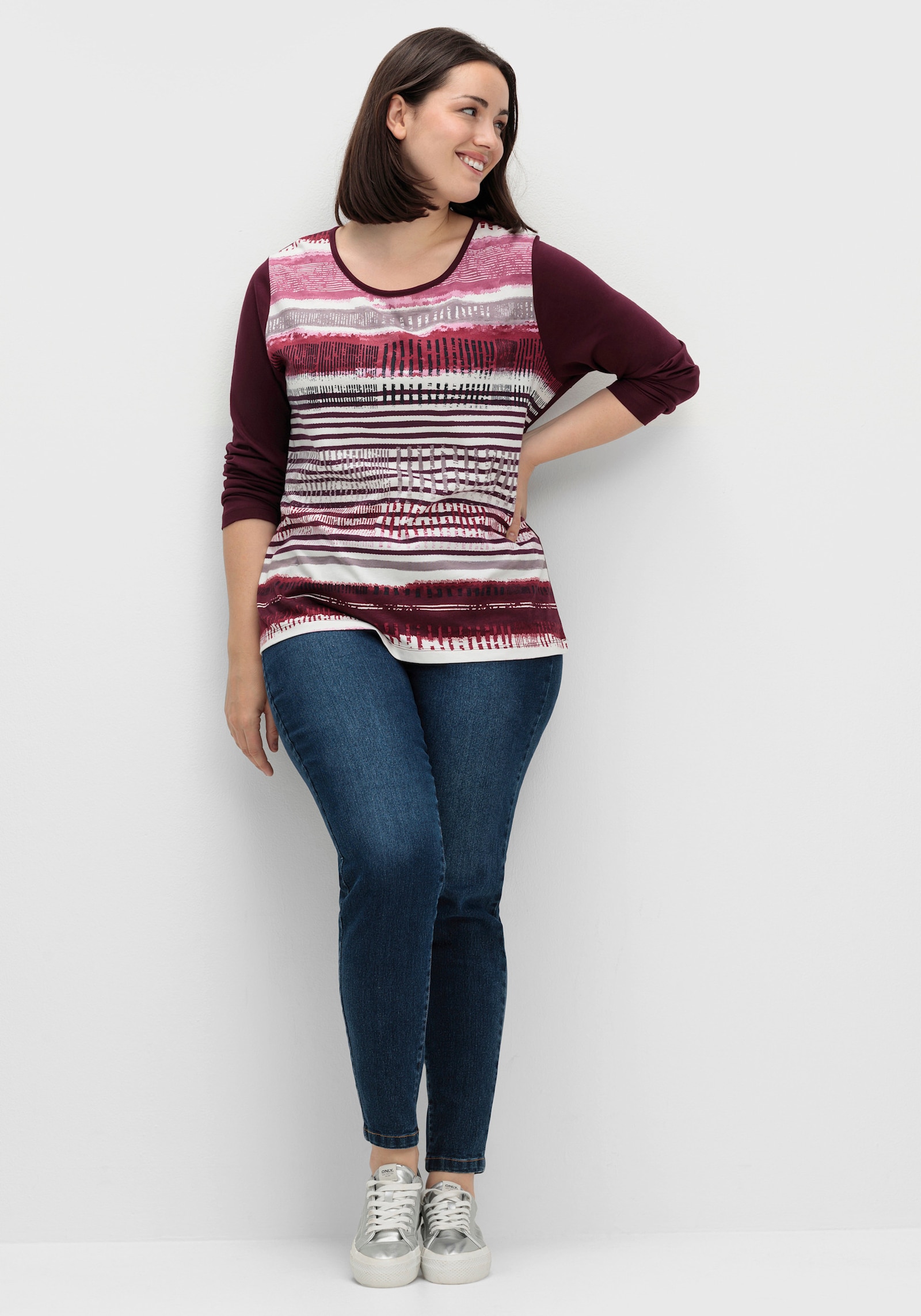 Langarmshirt mit grafischem Muster vorne - bordeaux-gestreift