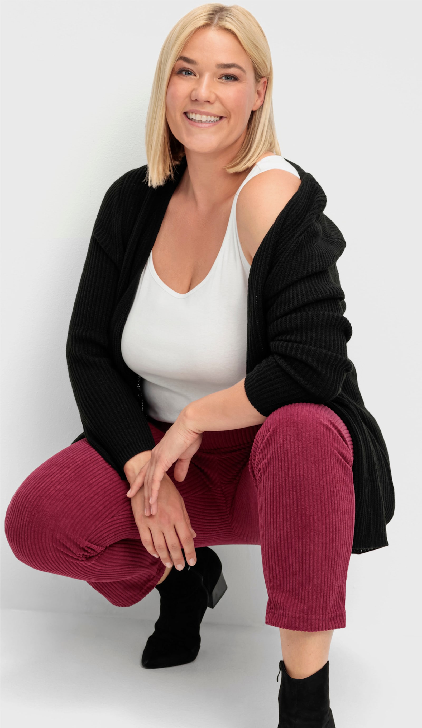 Strickjacke mit gerippten Abschlüssen - schwarz